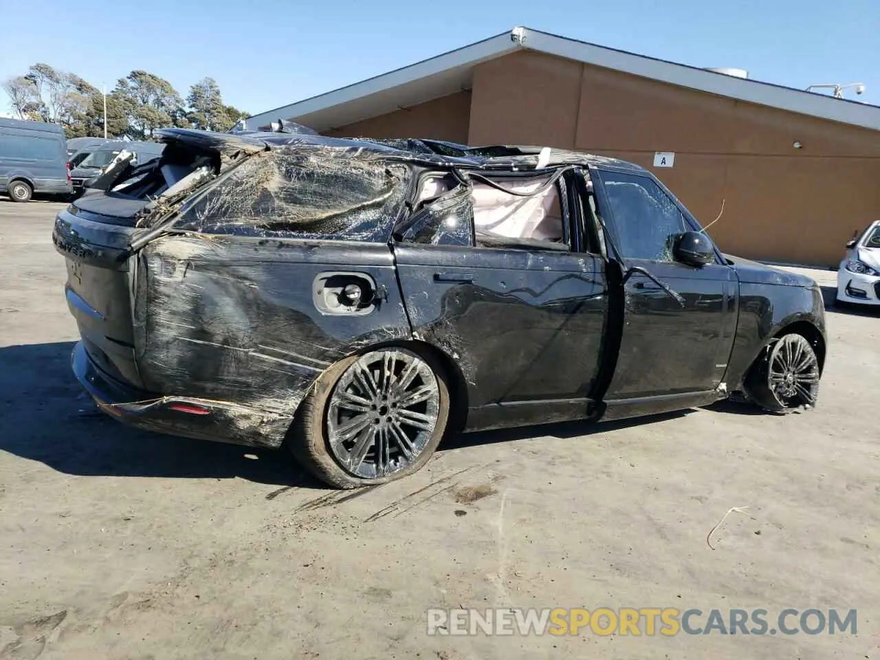 3 Photograph of a damaged car SALK1BE97RA210345 LAND ROVER RANGEROVER 2024