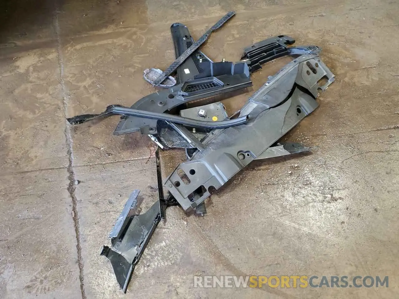 13 Photograph of a damaged car SALKP9E91RA211708 LAND ROVER RANGEROVER 2024