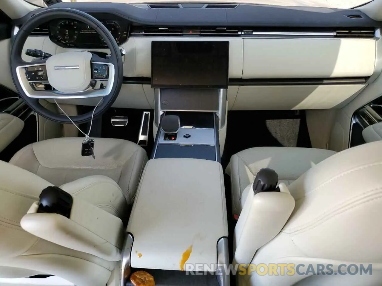 8 Photograph of a damaged car SALKP9FU5RA204621 LAND ROVER RANGEROVER 2024