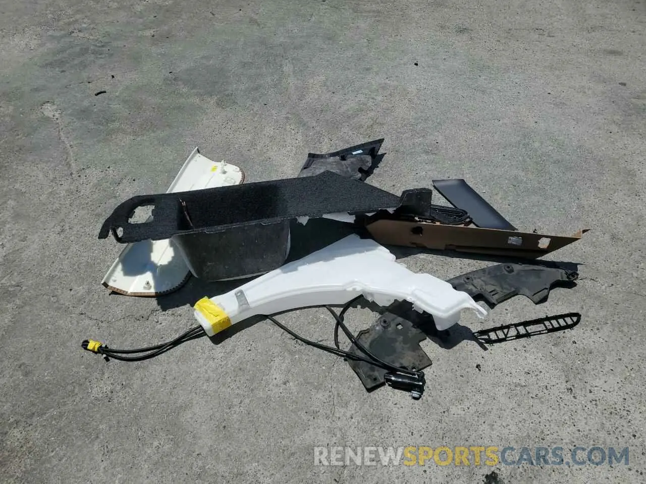 13 Photograph of a damaged car SALKP9FU7RA239662 LAND ROVER RANGEROVER 2024