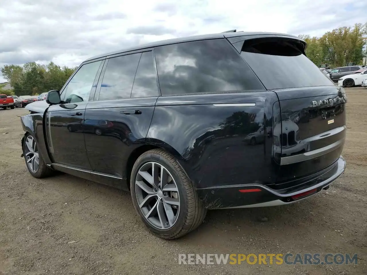 2 Photograph of a damaged car SALKP9FU8RA230520 LAND ROVER RANGEROVER 2024