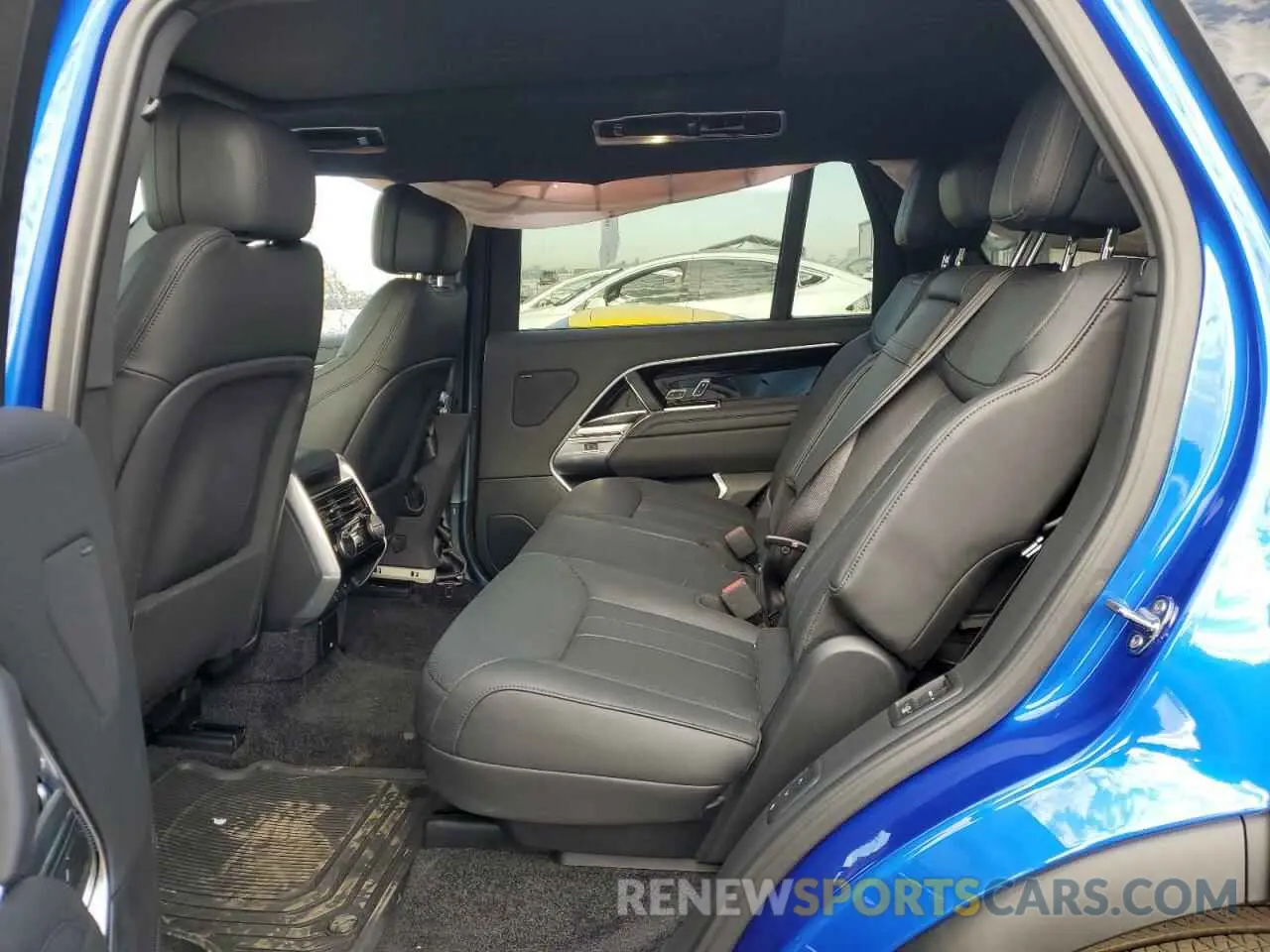 11 Photograph of a damaged car SALKPBFU3RA236023 LAND ROVER RANGEROVER 2024