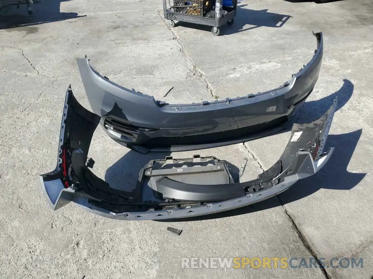 13 Photograph of a damaged car SALYM2FU3RA371134 LAND ROVER RANGEROVER 2024