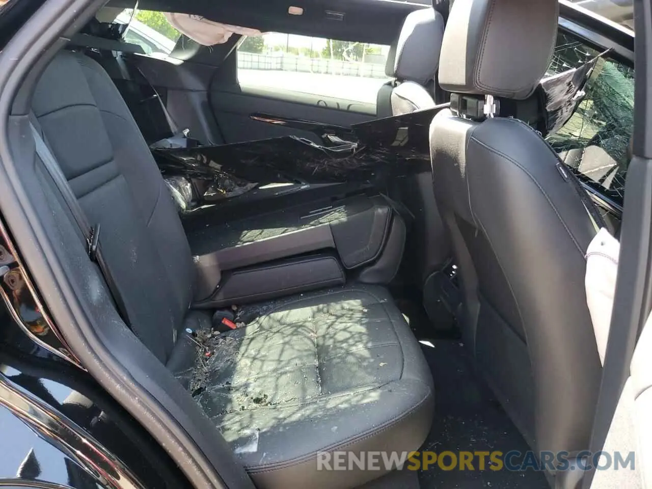 11 Photograph of a damaged car SALZJ2FX8RH261632 LAND ROVER RANGEROVER 2024