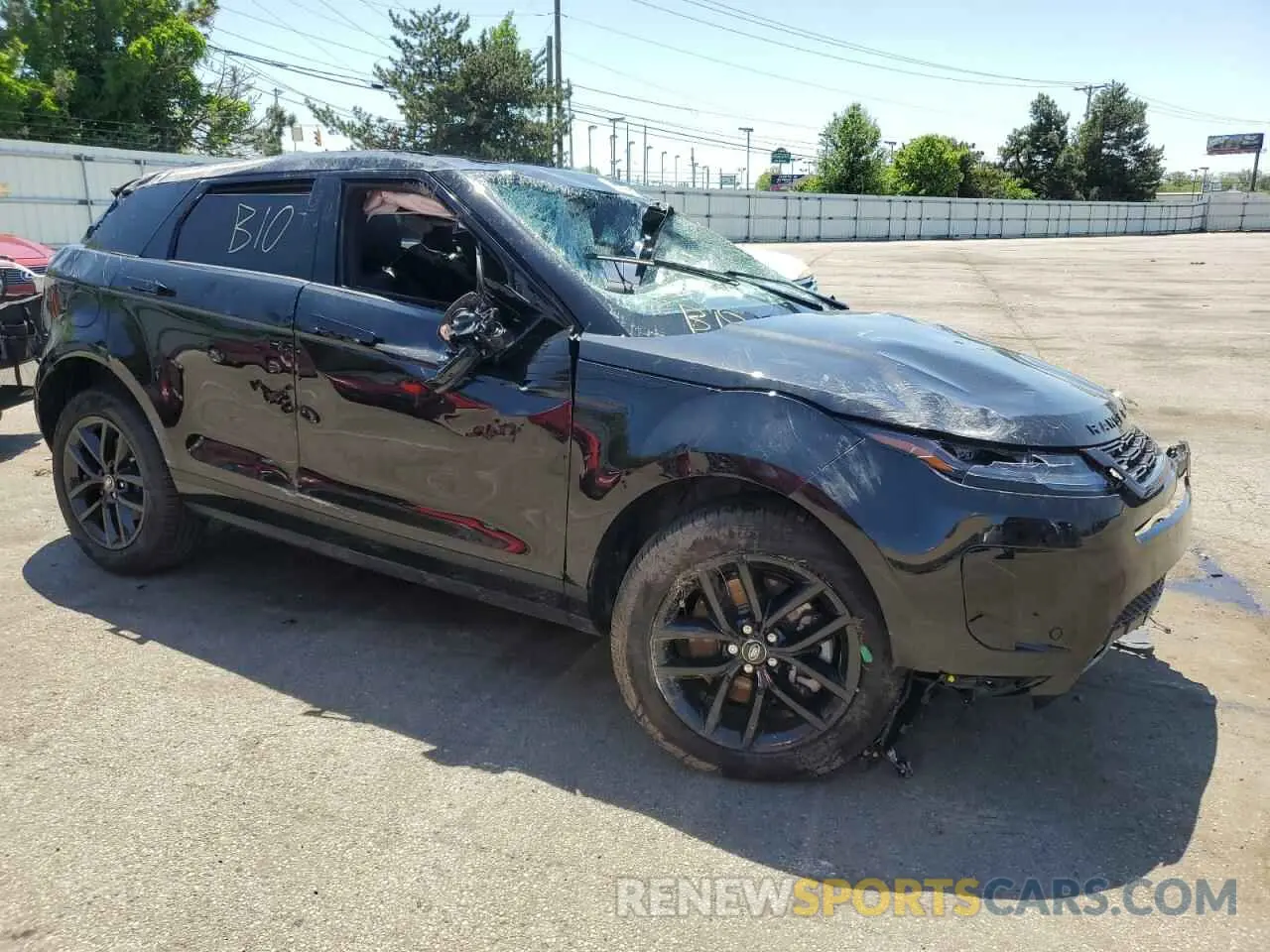 4 Photograph of a damaged car SALZJ2FX8RH261632 LAND ROVER RANGEROVER 2024