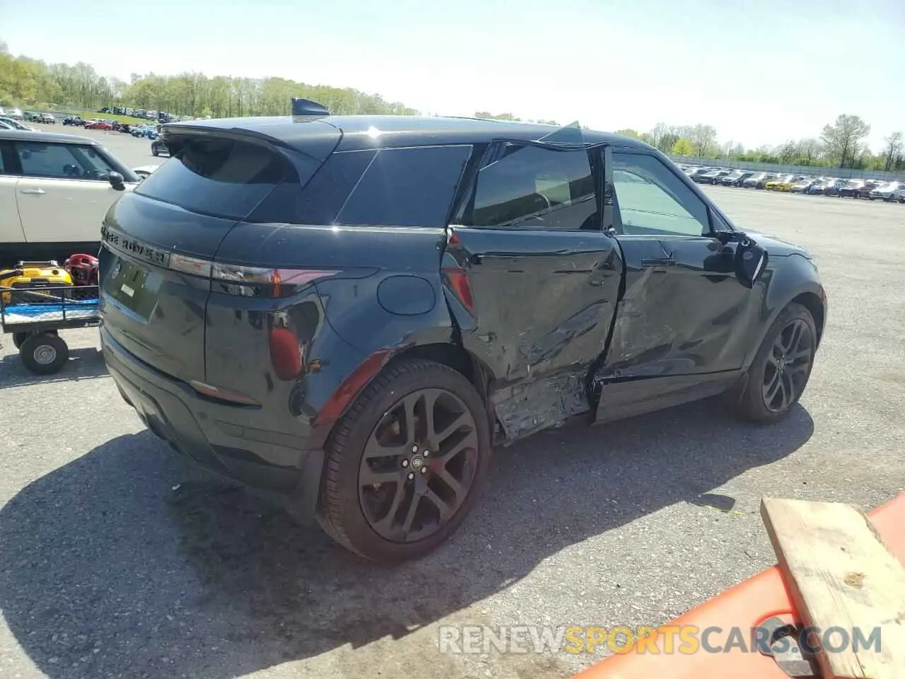 3 Photograph of a damaged car SALZJ2FX9RH235606 LAND ROVER RANGEROVER 2024
