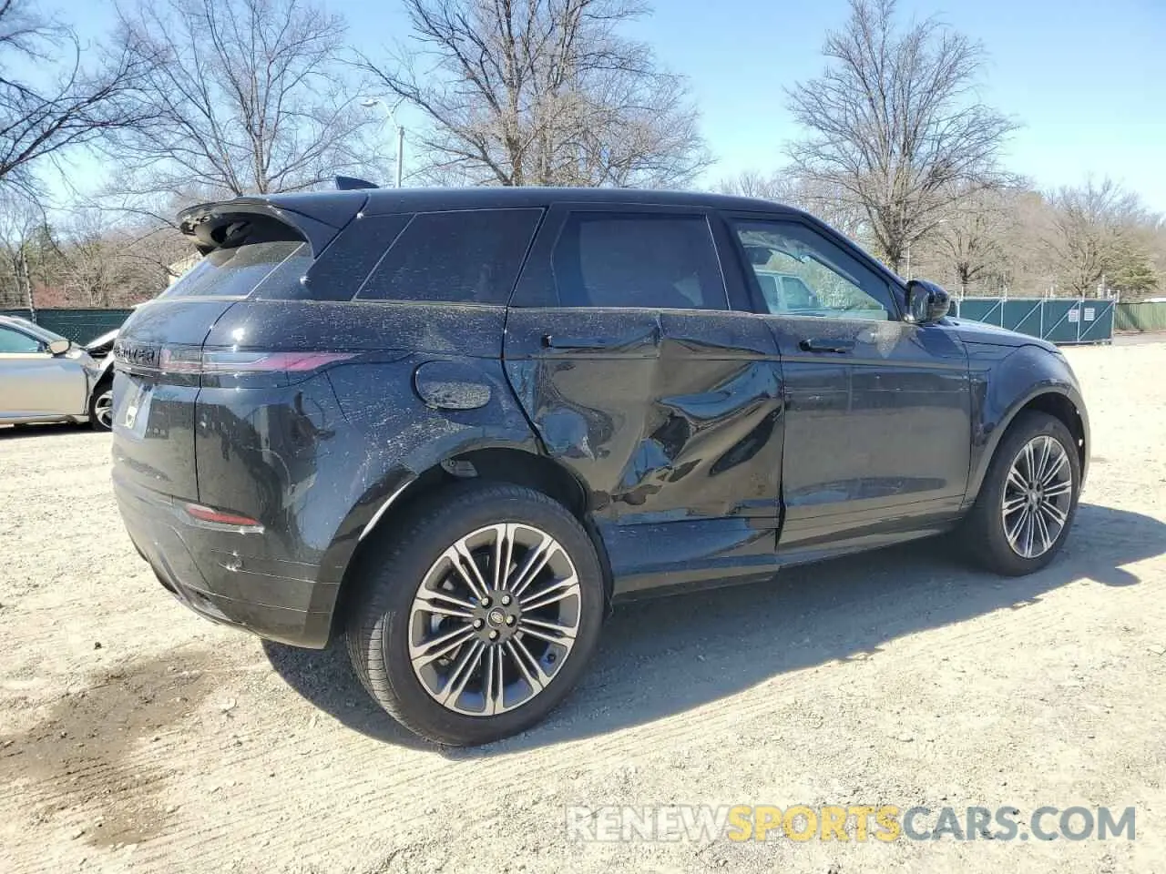 3 Photograph of a damaged car SALZL2FX1RH243547 LAND ROVER RANGEROVER 2024
