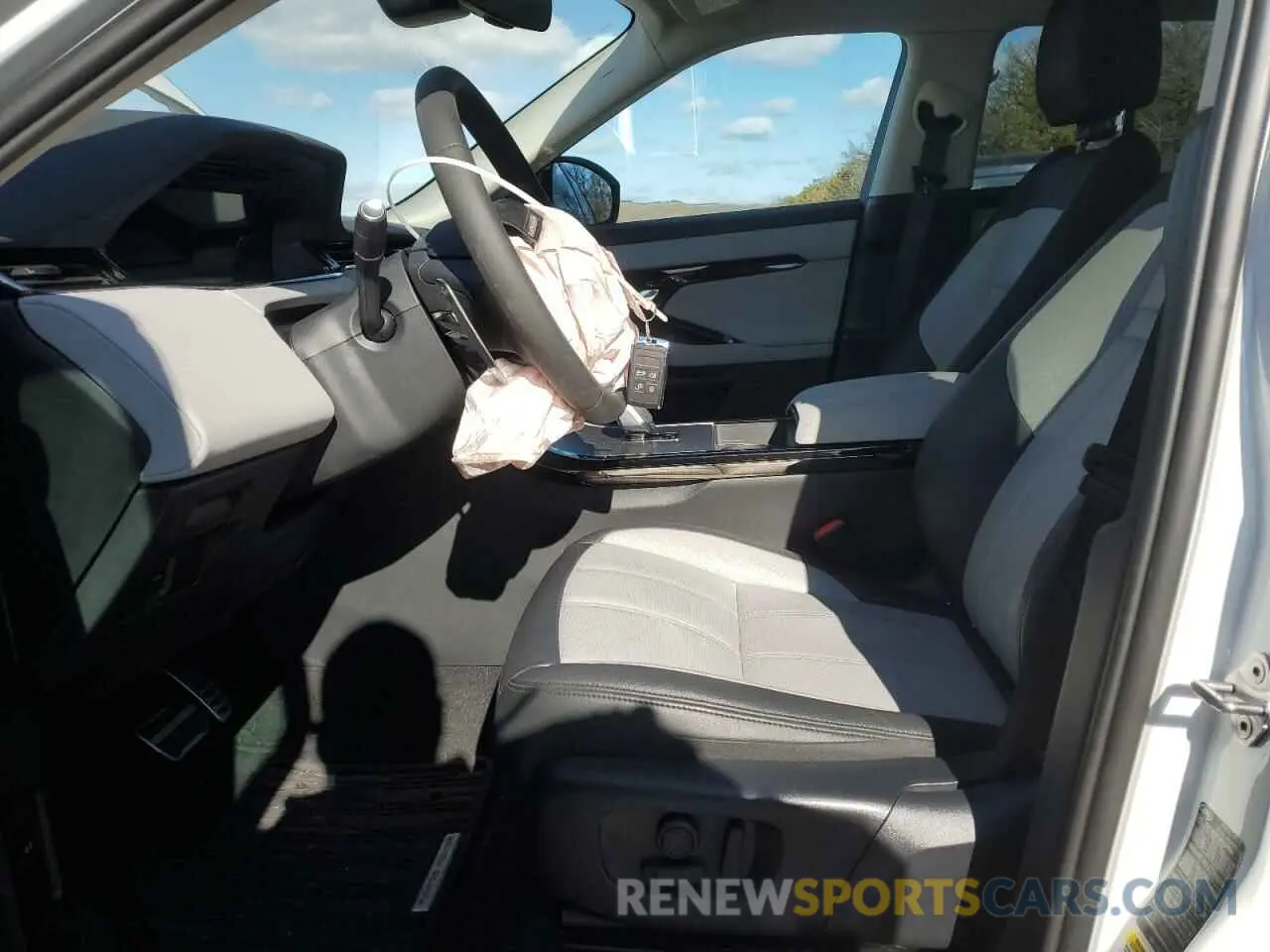 7 Photograph of a damaged car SALZL2FX6RH261333 LAND ROVER RANGEROVER 2024