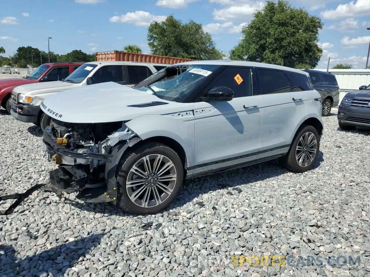 1 Photograph of a damaged car SALZL2FX7RH237090 LAND ROVER RANGEROVER 2024
