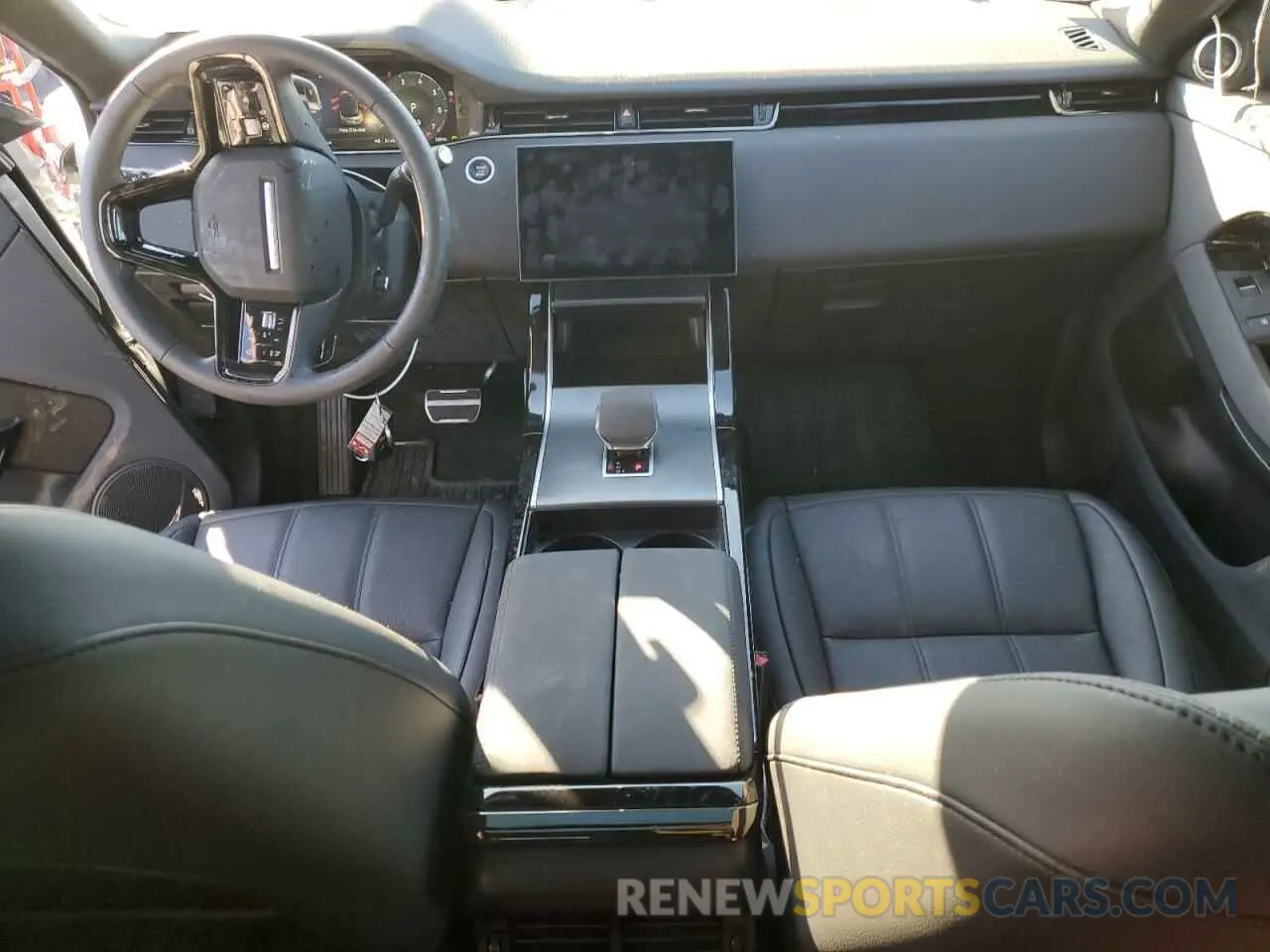 8 Photograph of a damaged car SALZL2FXXRH237505 LAND ROVER RANGEROVER 2024