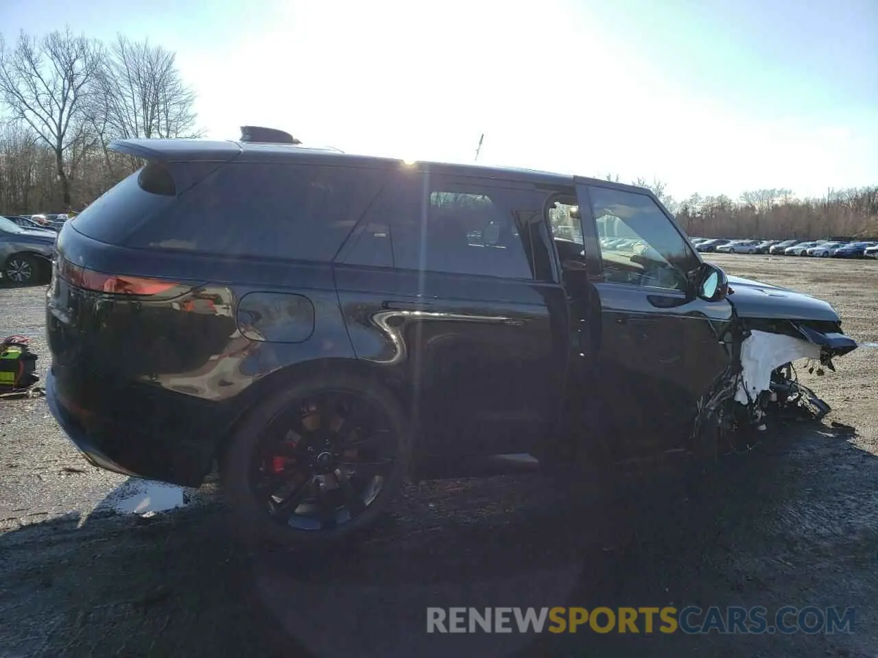 3 Photograph of a damaged car SAL1L9E40SA435439 LAND ROVER RANGEROVER 2025