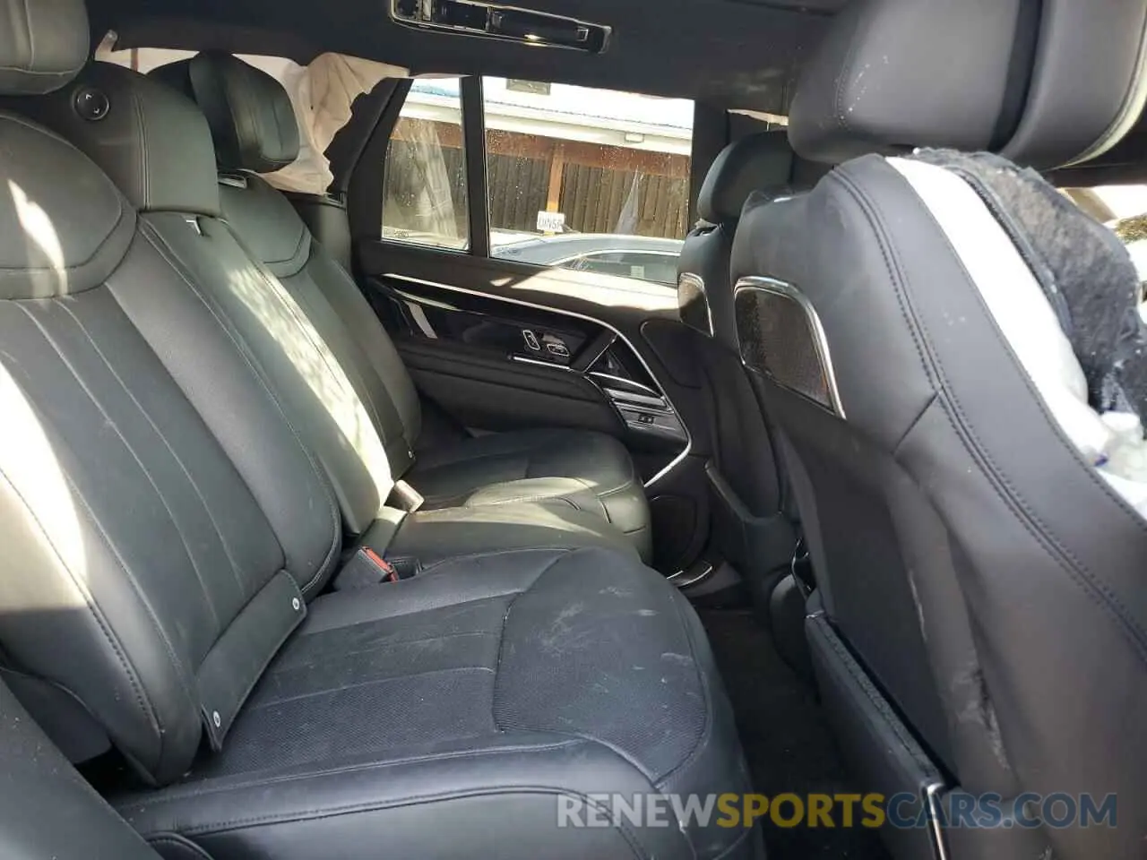 11 Photograph of a damaged car SALK19E94SA257704 LAND ROVER RANGEROVER 2025