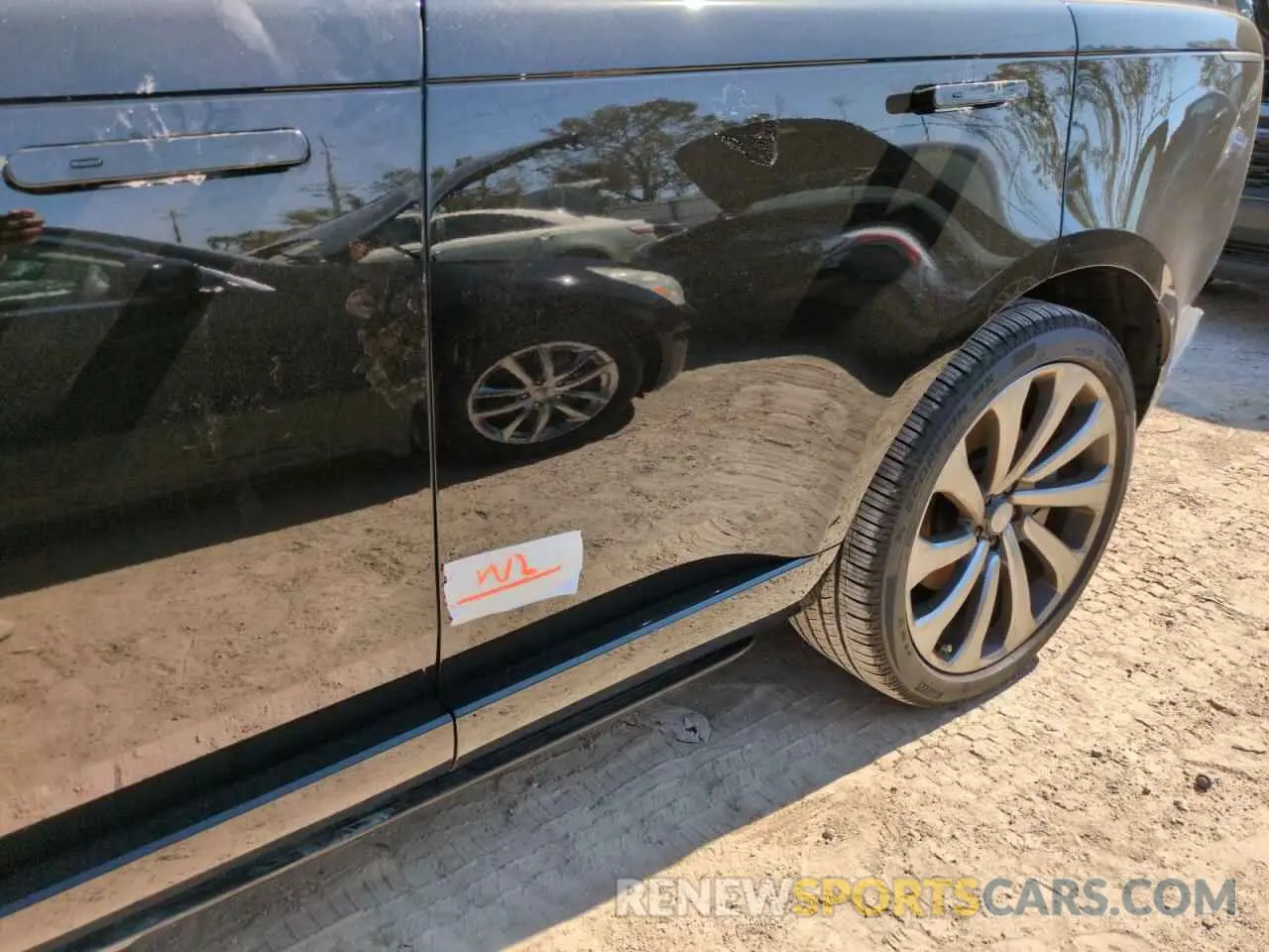 13 Photograph of a damaged car SALKP9E92SA257568 LAND ROVER RANGEROVER 2025