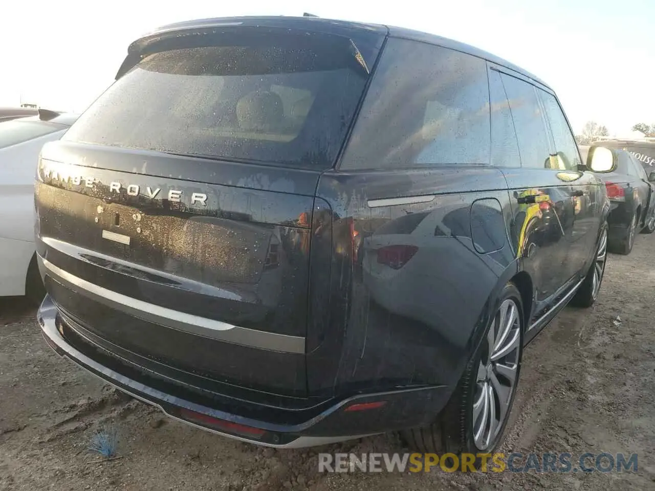 3 Photograph of a damaged car SALKP9E92SA257568 LAND ROVER RANGEROVER 2025
