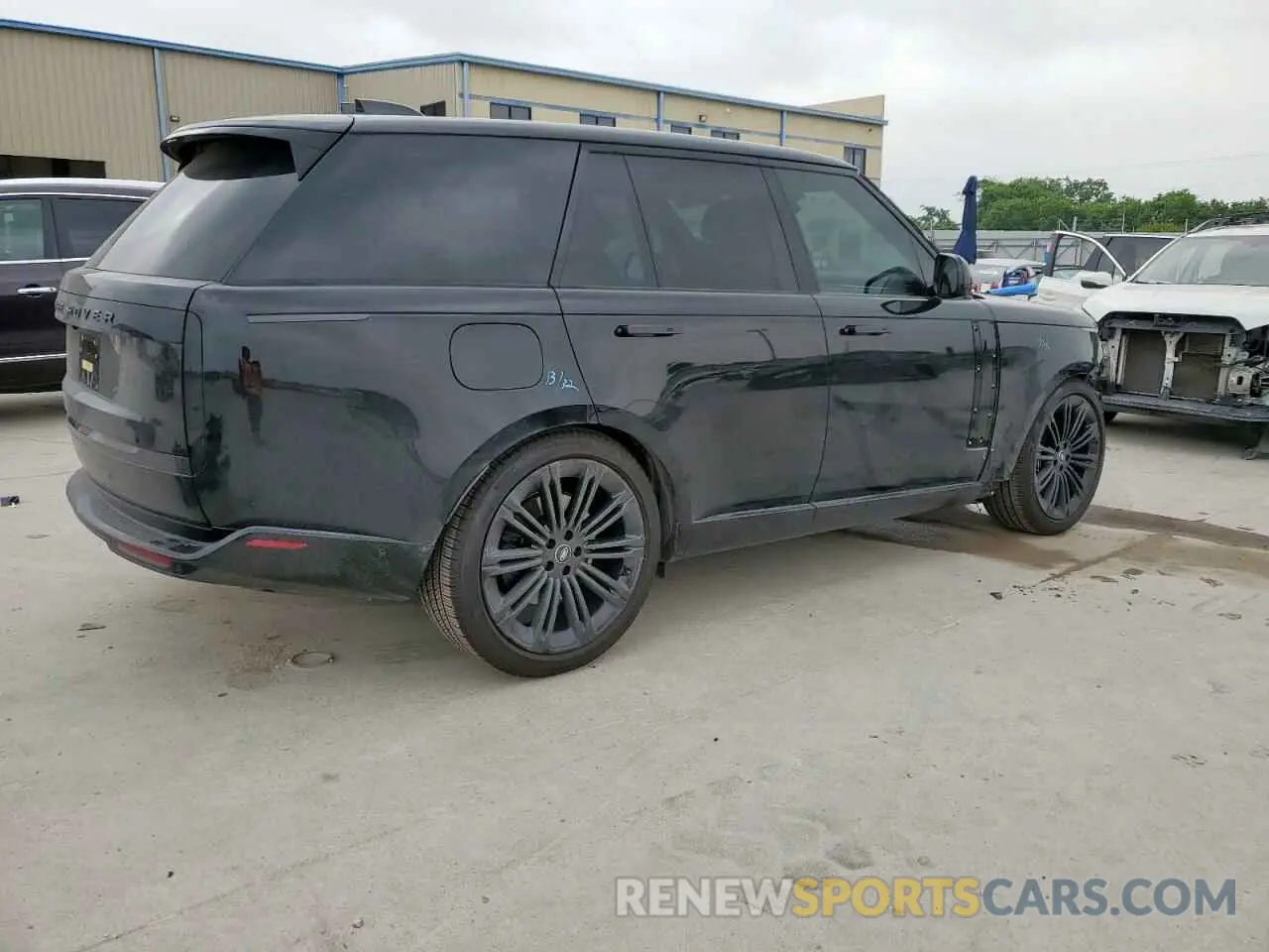 3 Photograph of a damaged car SALKP9E95SA294694 LAND ROVER RANGEROVER 2025