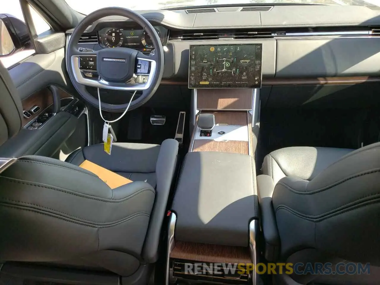8 Photograph of a damaged car SALKPBFU0SA275206 LAND ROVER RANGEROVER 2025