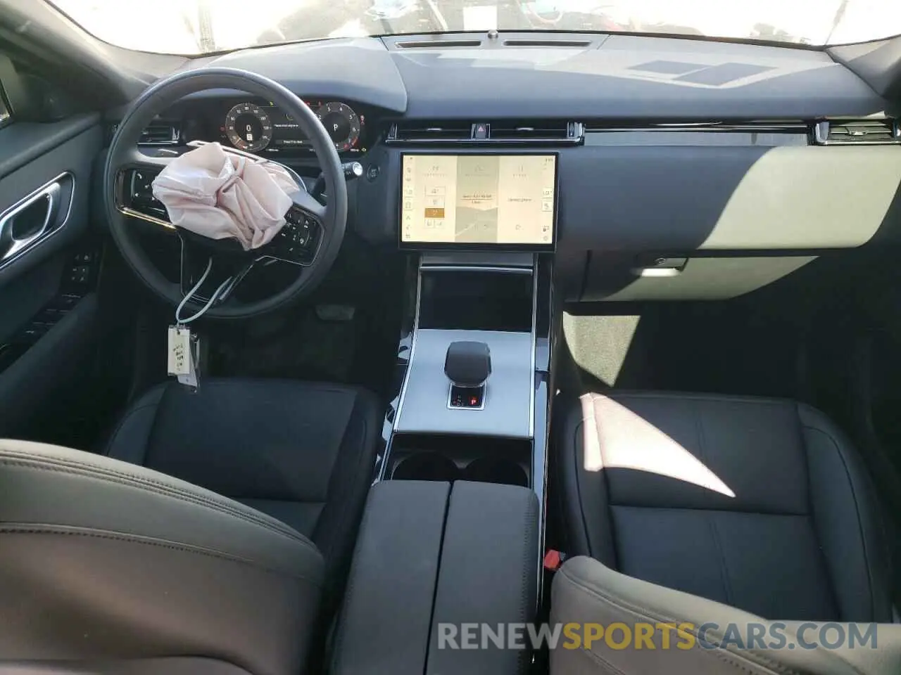8 Photograph of a damaged car SALYJ2EX7SA391784 LAND ROVER RANGEROVER 2025