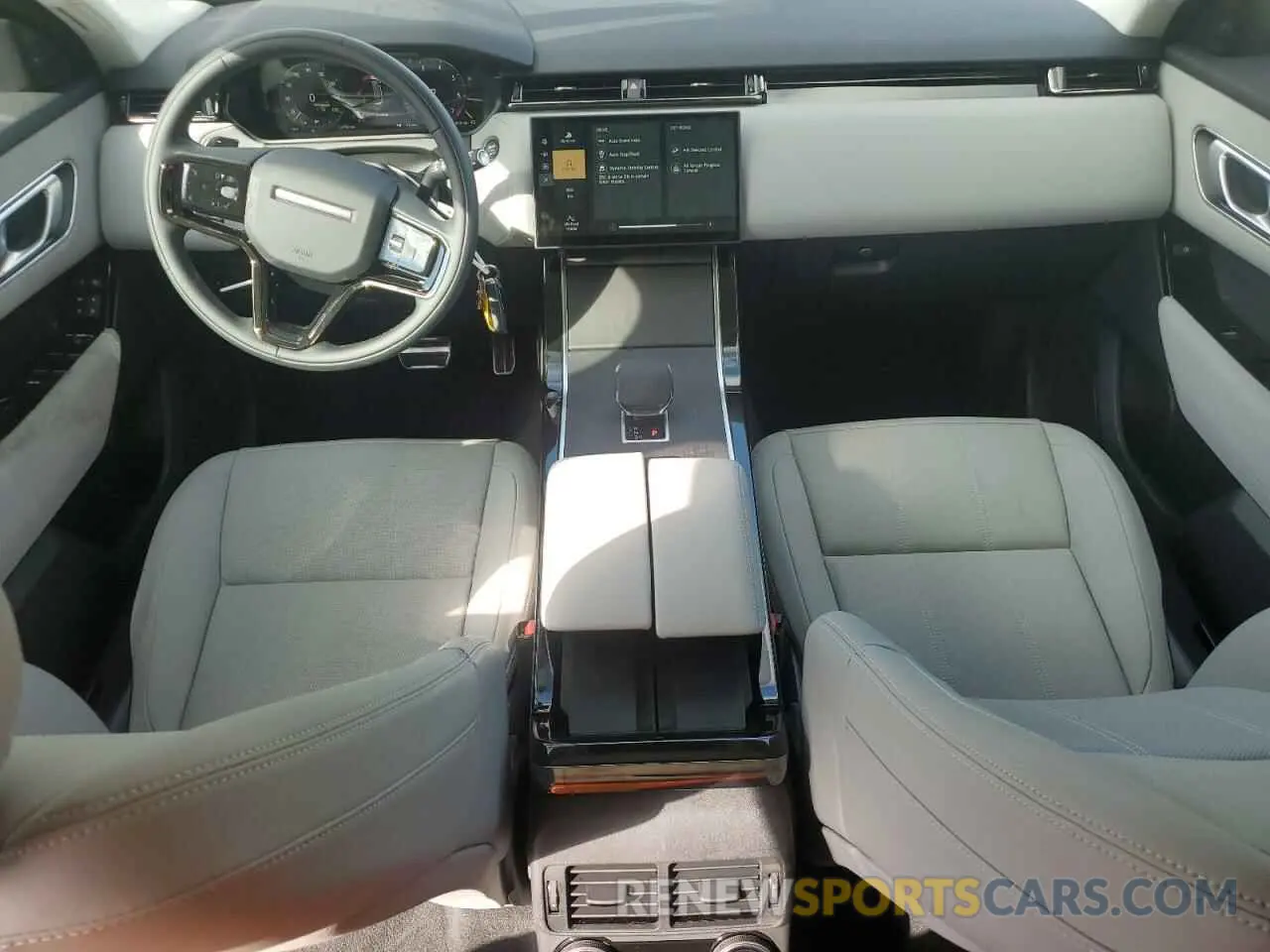 8 Photograph of a damaged car SALYL2EX3SA398872 LAND ROVER RANGEROVER 2025