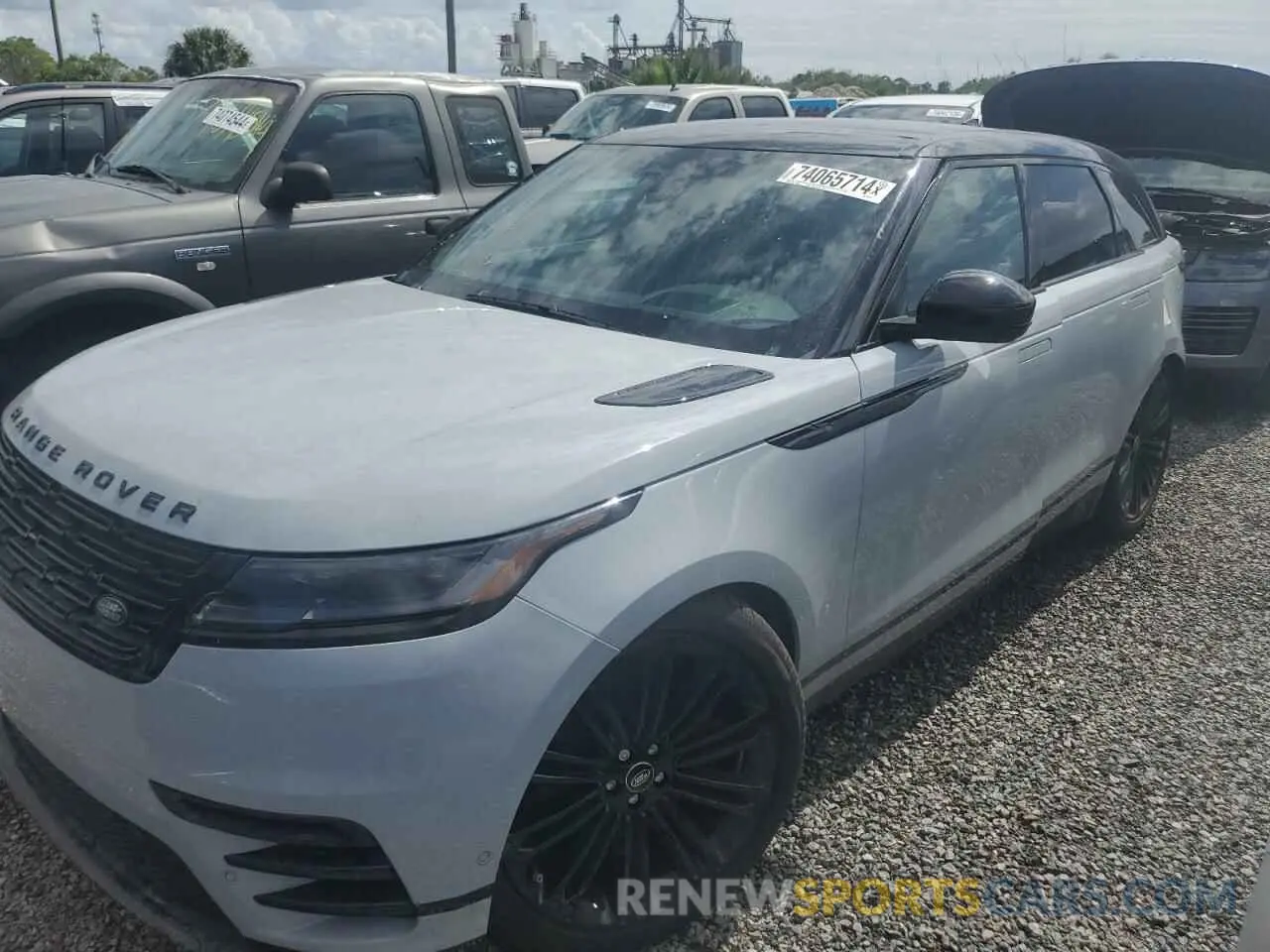 1 Photograph of a damaged car SALYL2EX9SA393675 LAND ROVER RANGEROVER 2025