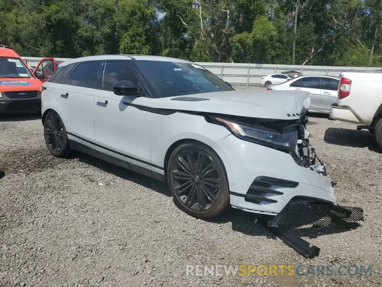 4 Photograph of a damaged car SALYL2EXXSA393426 LAND ROVER RANGEROVER 2025