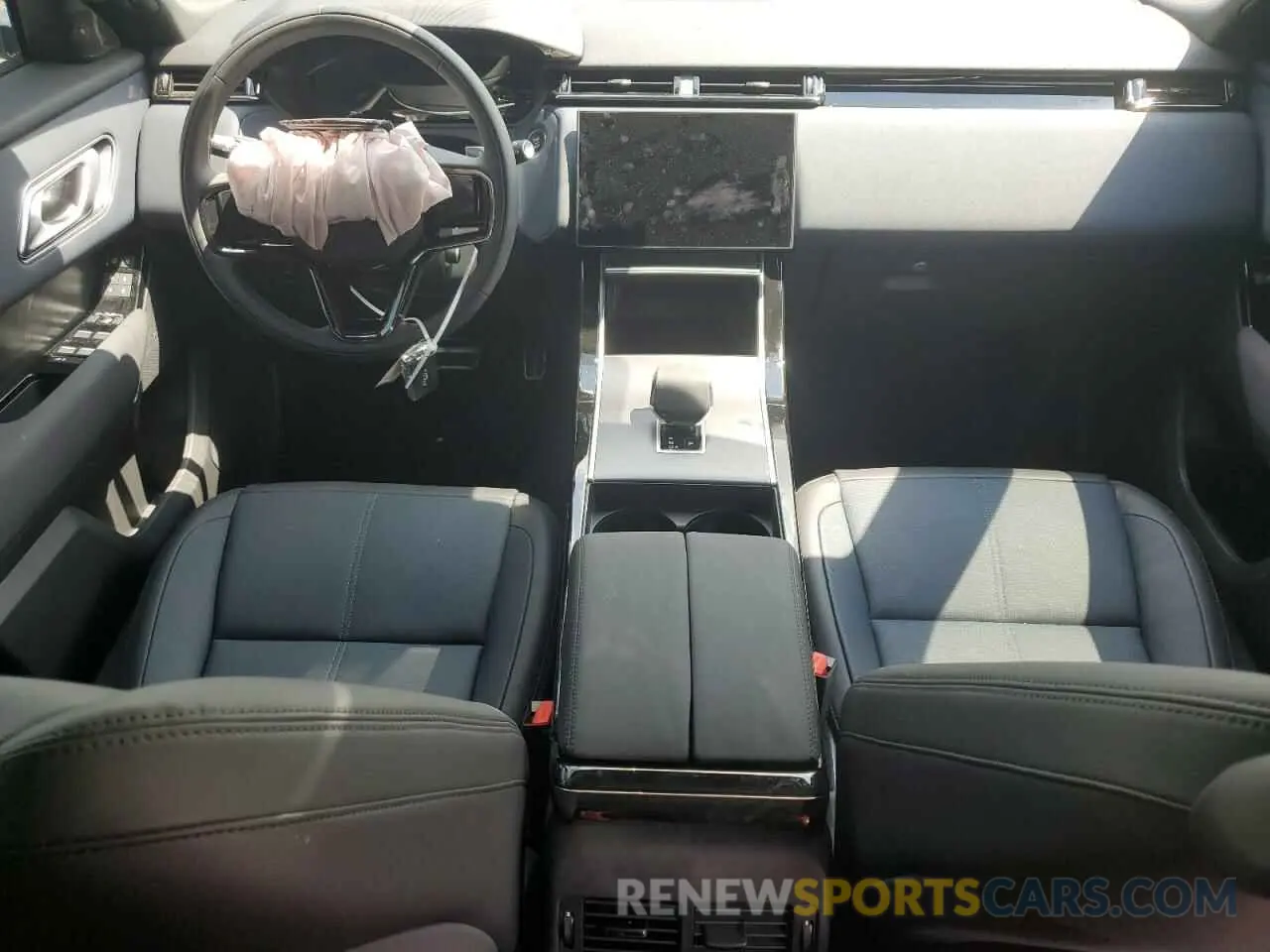 8 Photograph of a damaged car SALYL2EXXSA393426 LAND ROVER RANGEROVER 2025