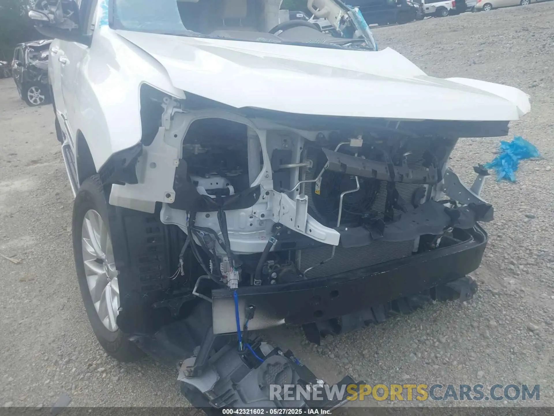 17 Photograph of a damaged car JTJBM7FX4K5240178 LEXUS 460 2019