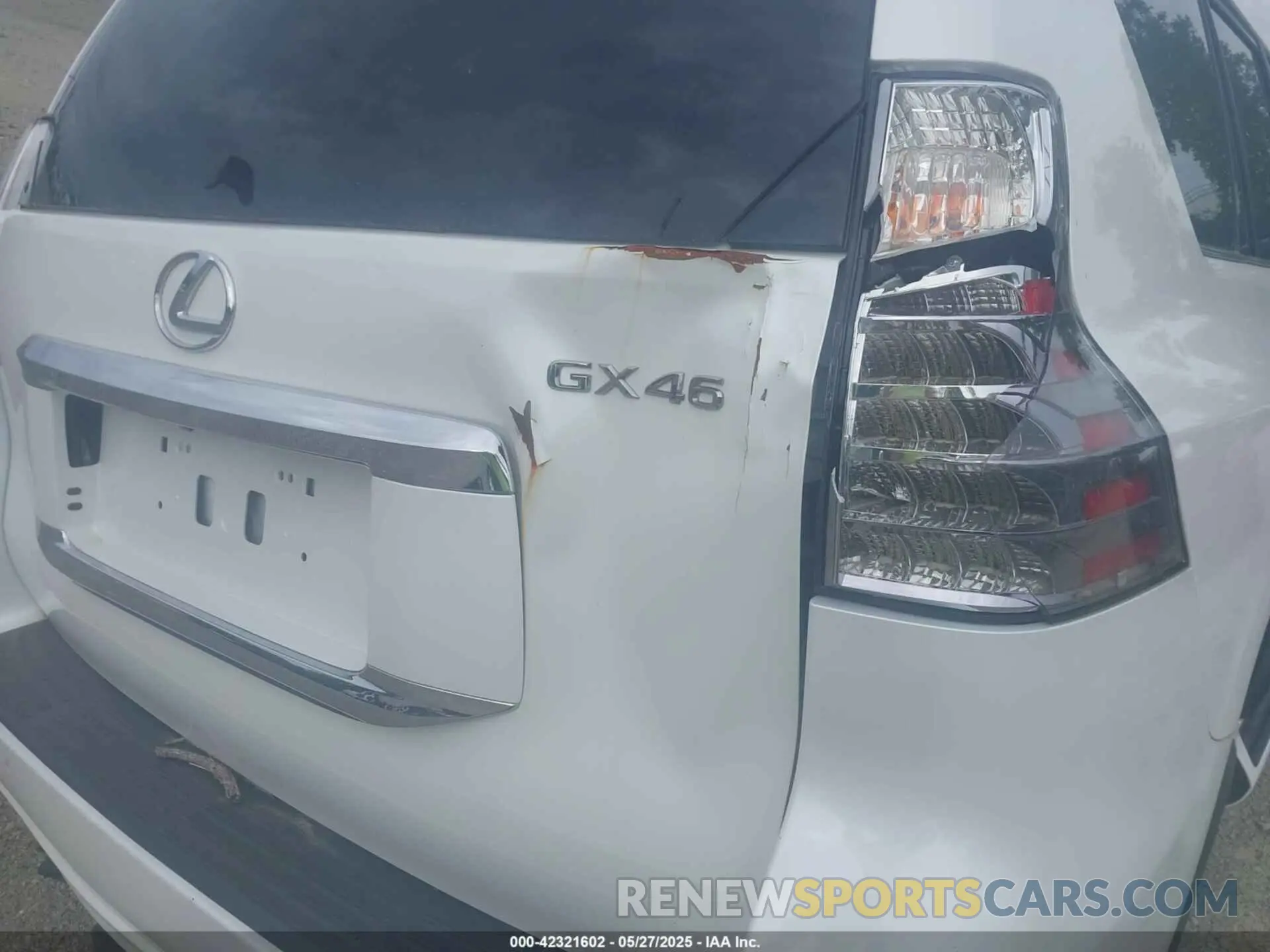 19 Photograph of a damaged car JTJBM7FX4K5240178 LEXUS 460 2019