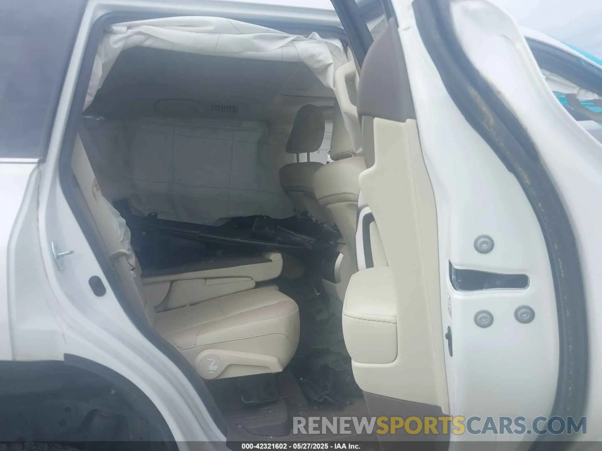 8 Photograph of a damaged car JTJBM7FX4K5240178 LEXUS 460 2019