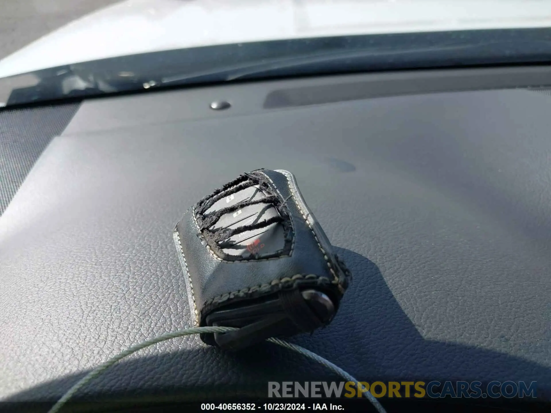 11 Photograph of a damaged car JTJAM7BX6L5246373 LEXUS 460 2020