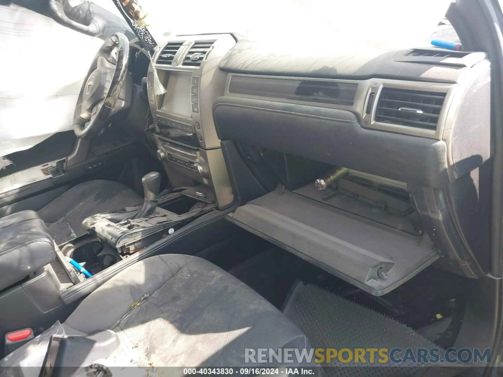 5 Photograph of a damaged car JTJAM7BXXL5245470 LEXUS 460 2020