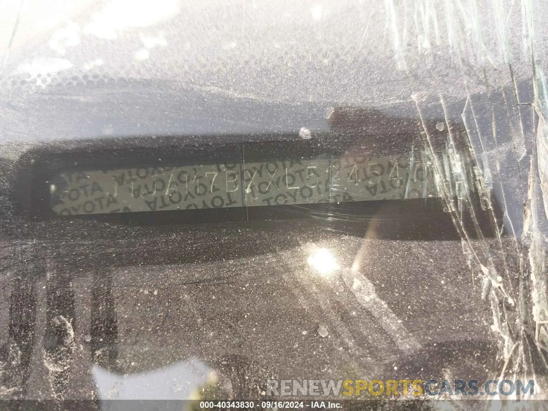 9 Photograph of a damaged car JTJAM7BXXL5245470 LEXUS 460 2020