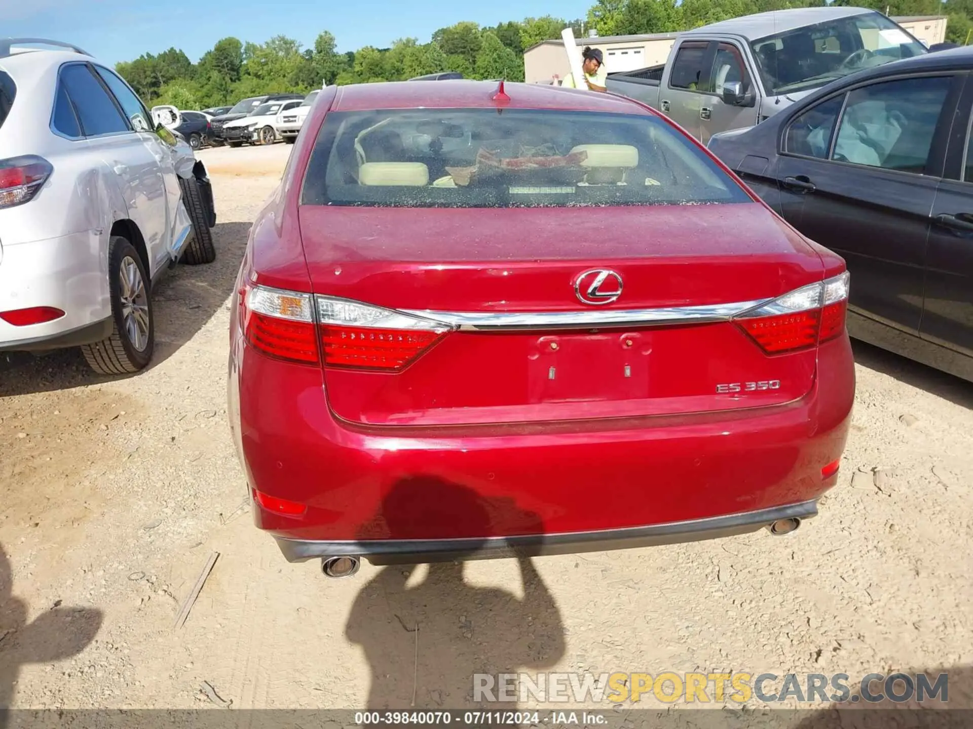 16 Photograph of a damaged car JTHBK1GG0E2146162 LEXUS ES 2014