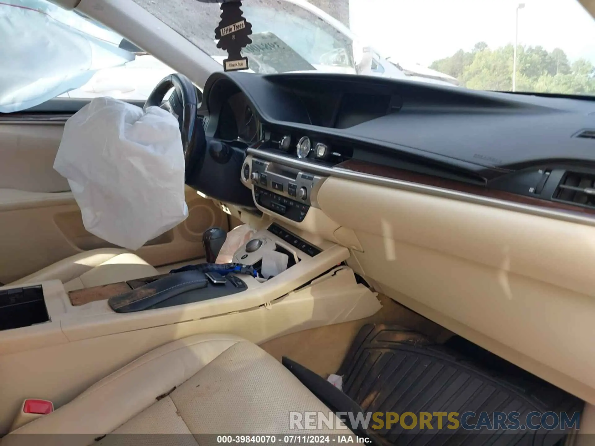 5 Photograph of a damaged car JTHBK1GG0E2146162 LEXUS ES 2014