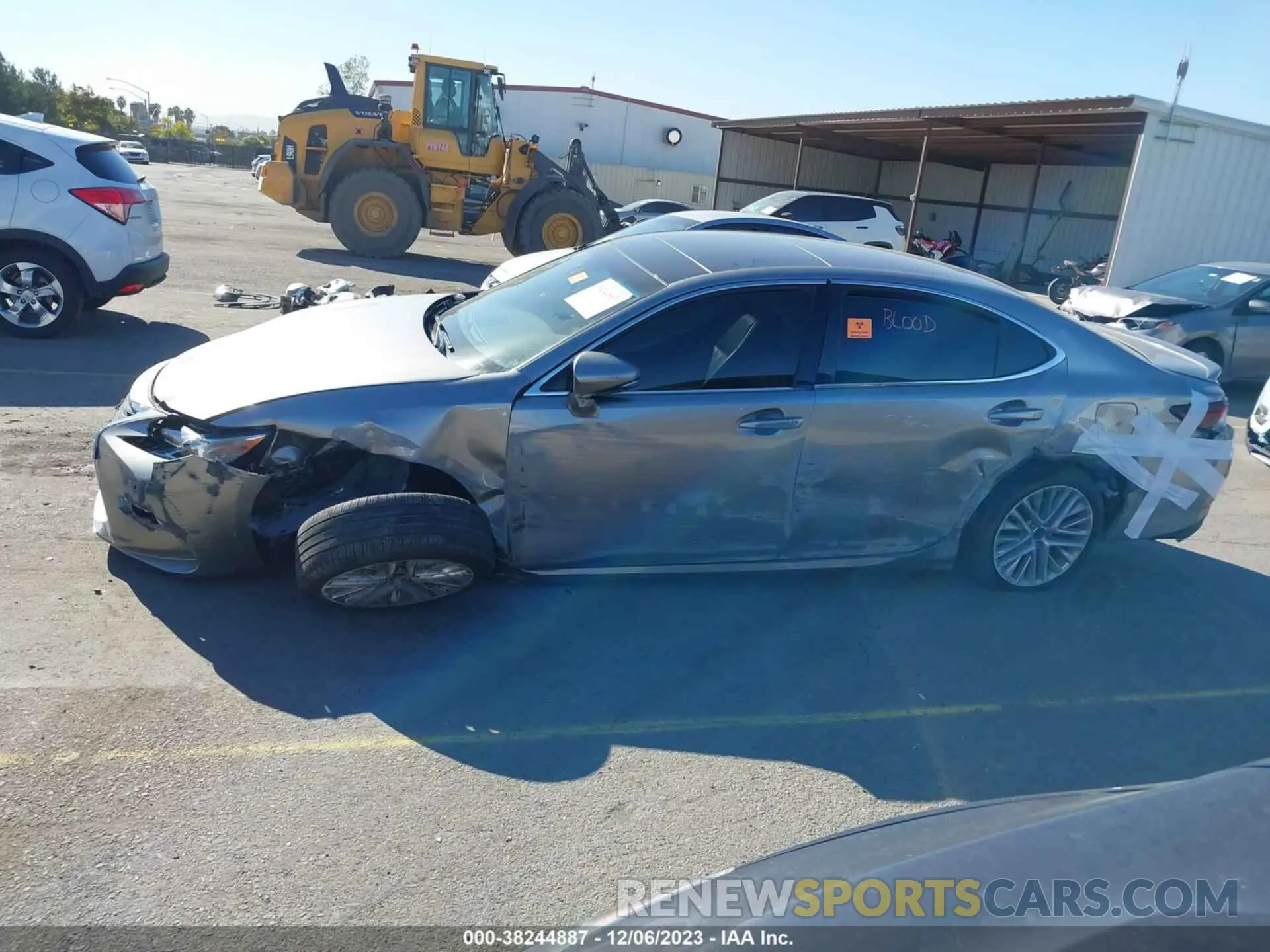 14 Photograph of a damaged car 58ABK1GG4HU046290 LEXUS ES 2017