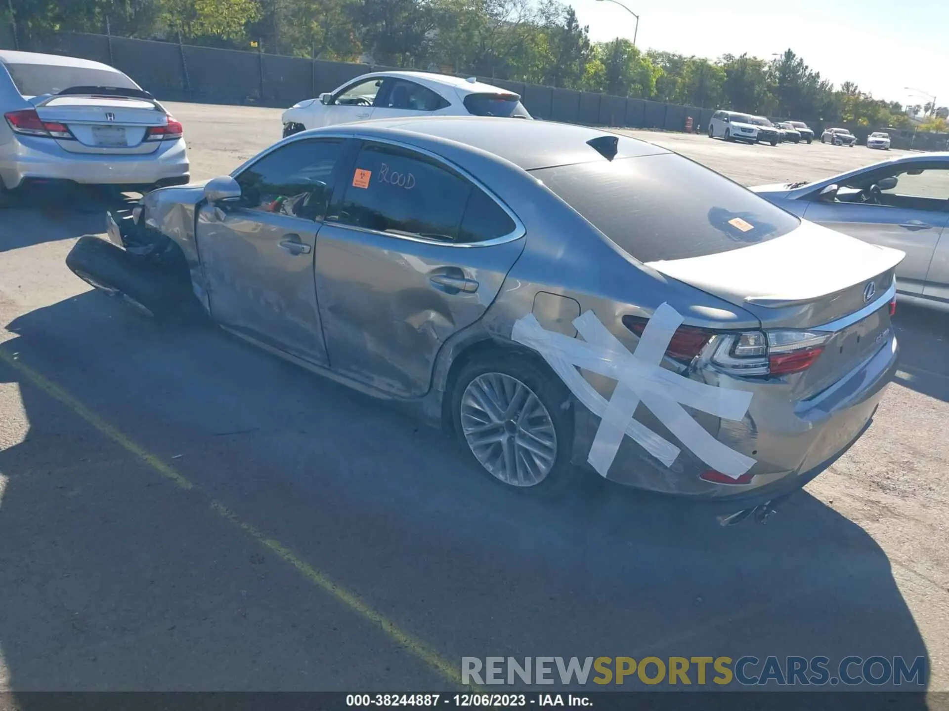 3 Photograph of a damaged car 58ABK1GG4HU046290 LEXUS ES 2017