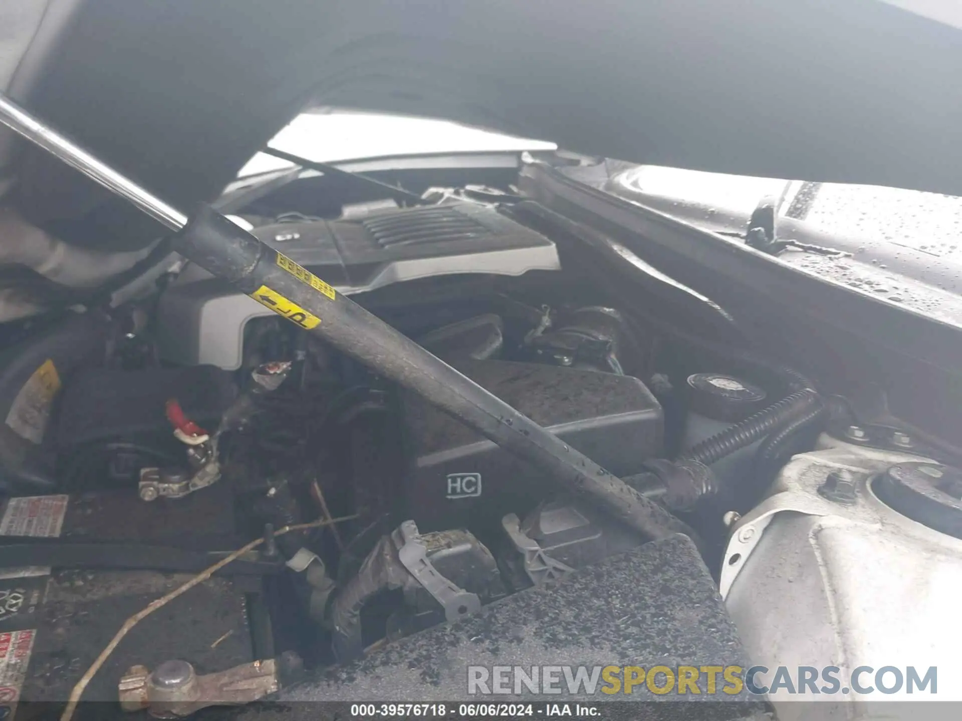 10 Photograph of a damaged car 58ABK1GG6HU078934 LEXUS ES 2017