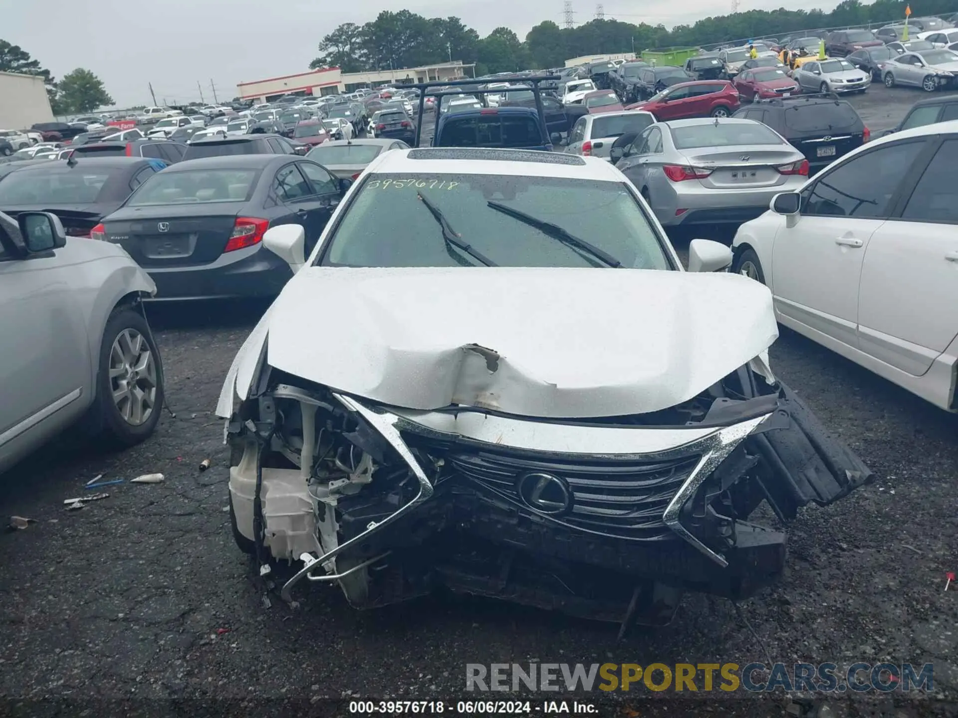 11 Photograph of a damaged car 58ABK1GG6HU078934 LEXUS ES 2017