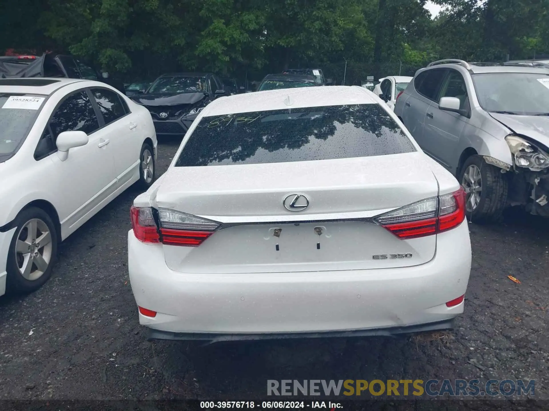 15 Photograph of a damaged car 58ABK1GG6HU078934 LEXUS ES 2017