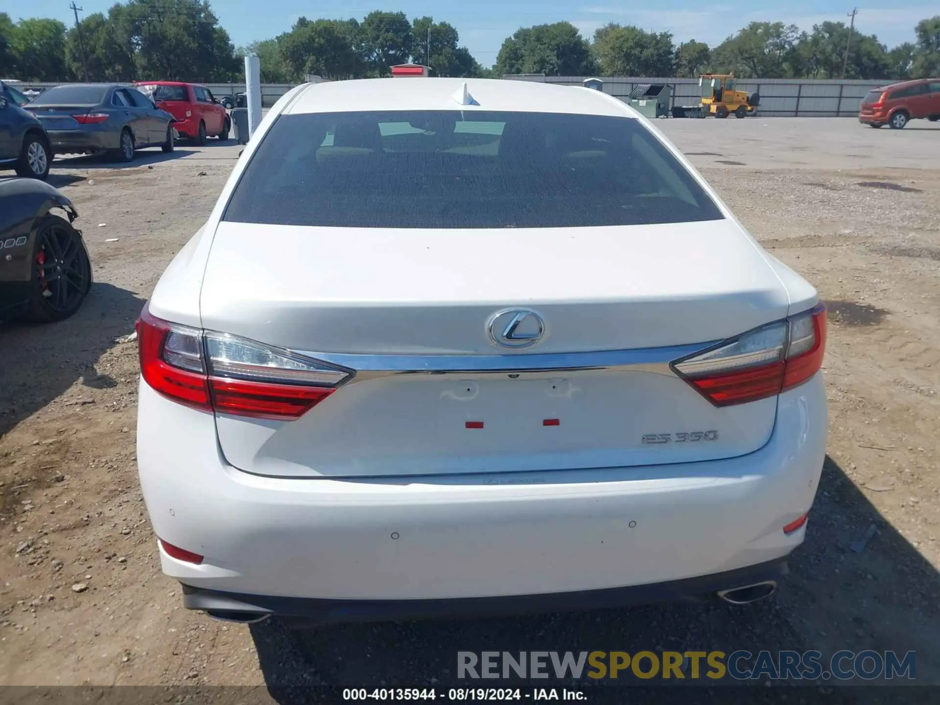 16 Photograph of a damaged car 58ABK1GG7HU063634 LEXUS ES 2017