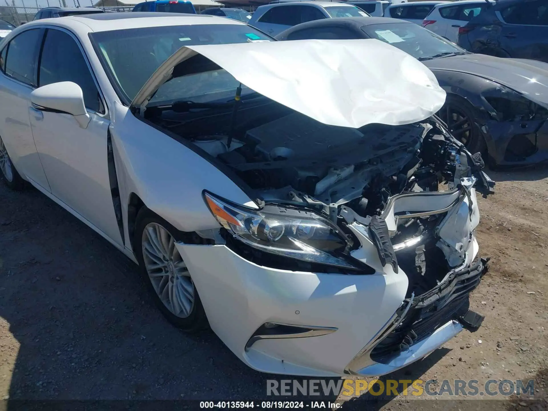 18 Photograph of a damaged car 58ABK1GG7HU063634 LEXUS ES 2017