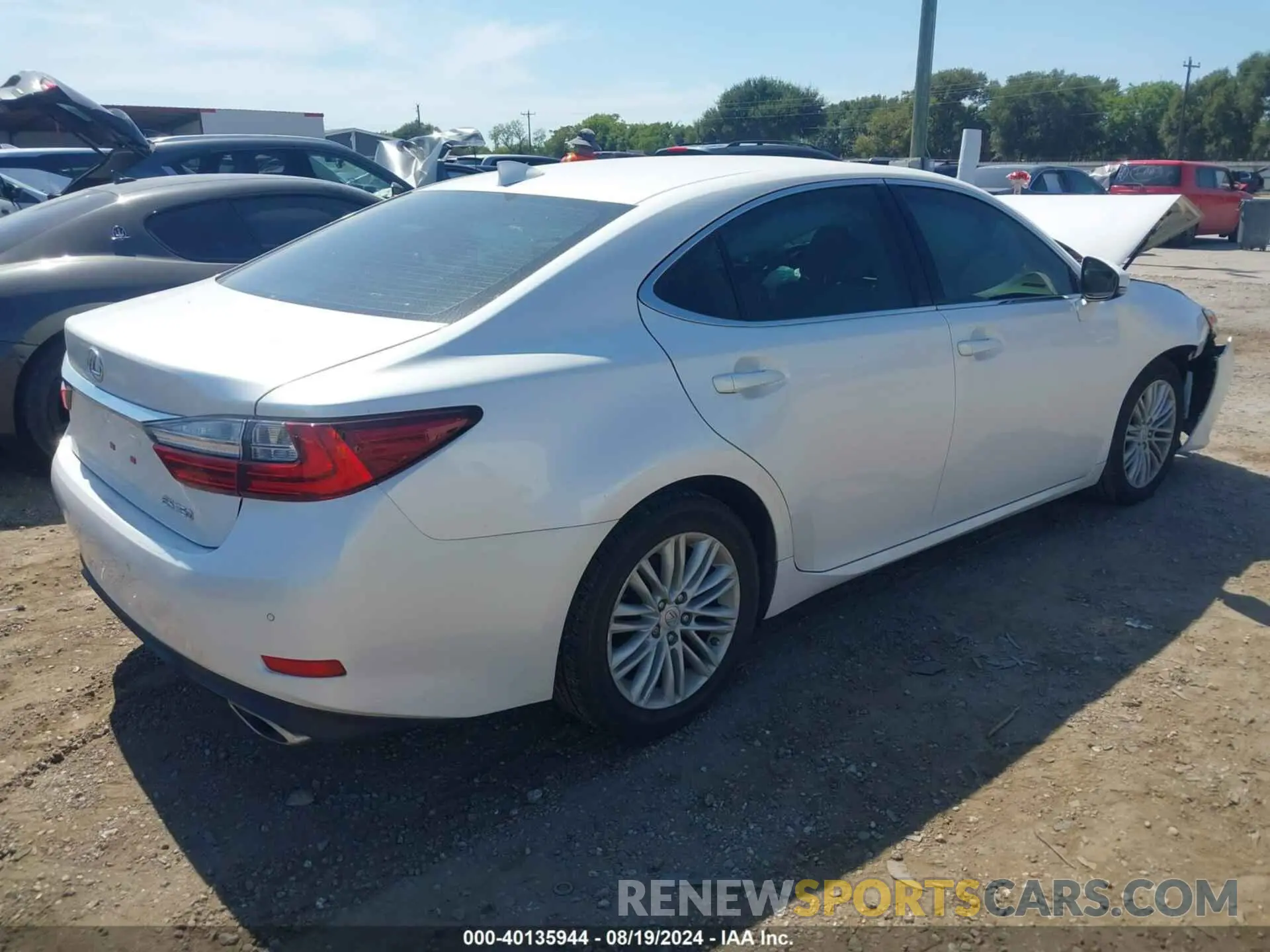 4 Photograph of a damaged car 58ABK1GG7HU063634 LEXUS ES 2017