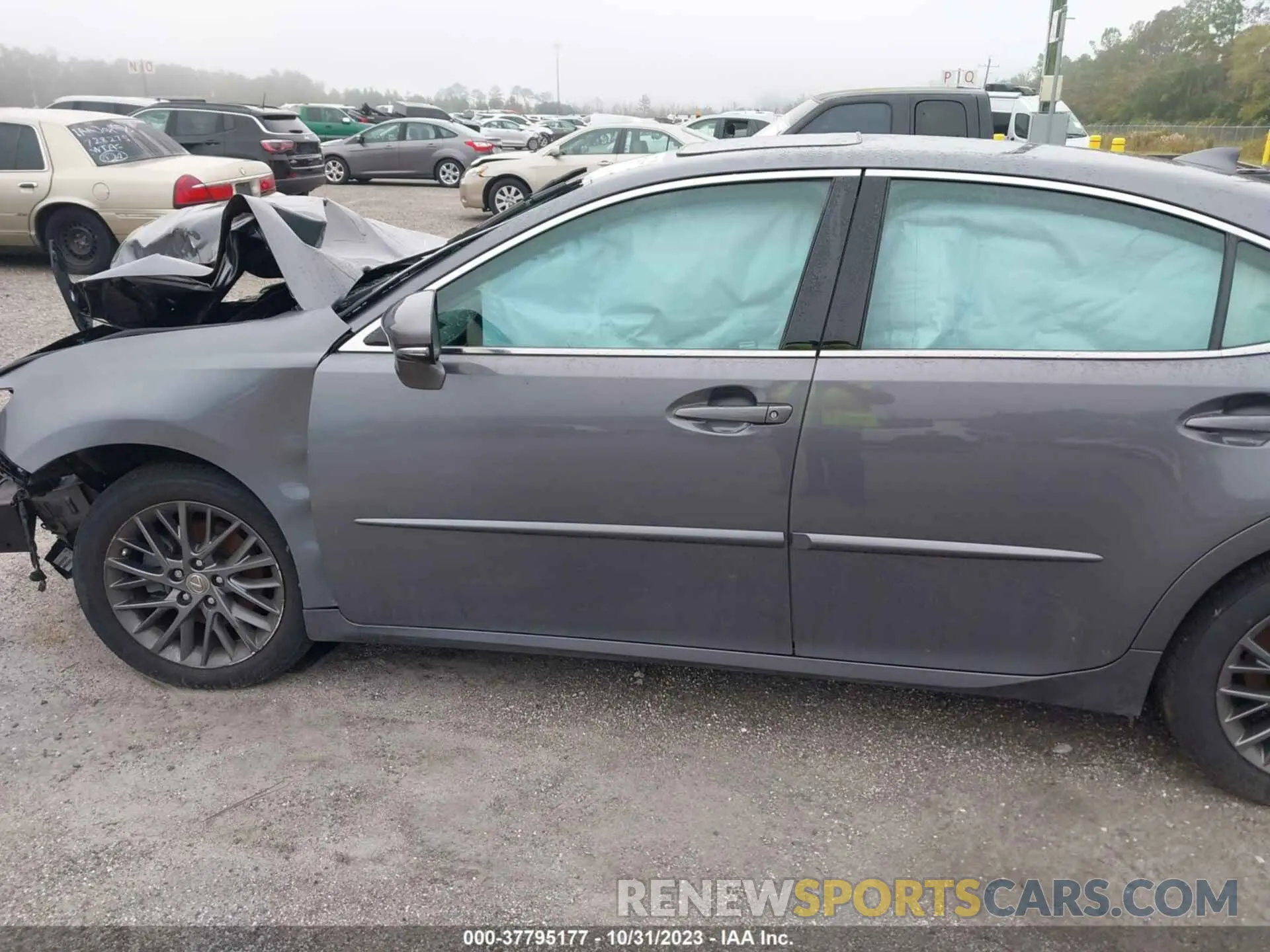 13 Photograph of a damaged car 58ABK1GG3JU099715 LEXUS ES 2018