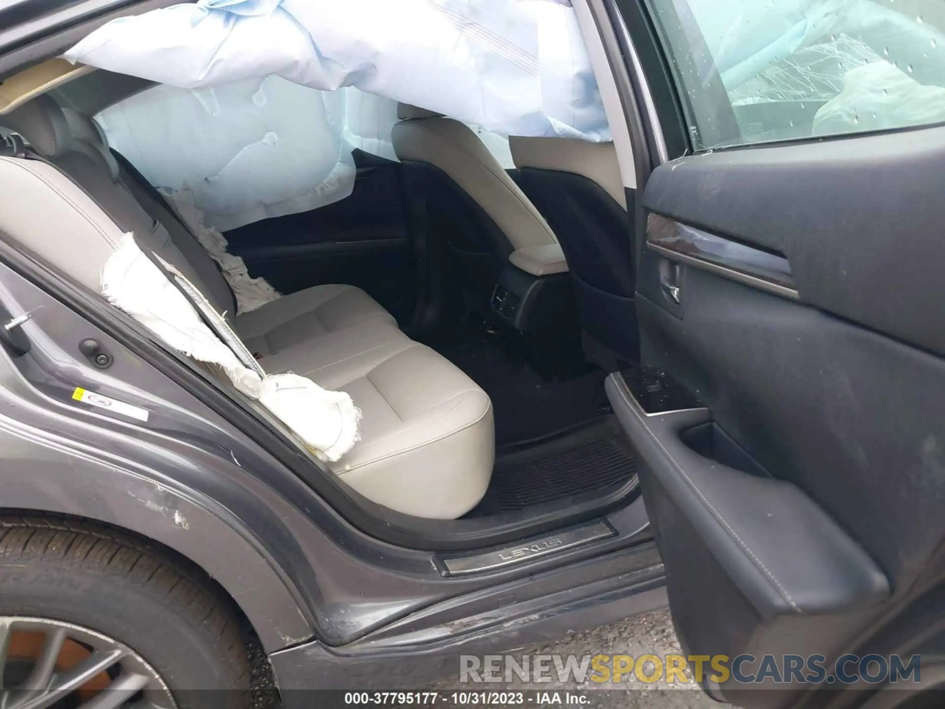 8 Photograph of a damaged car 58ABK1GG3JU099715 LEXUS ES 2018