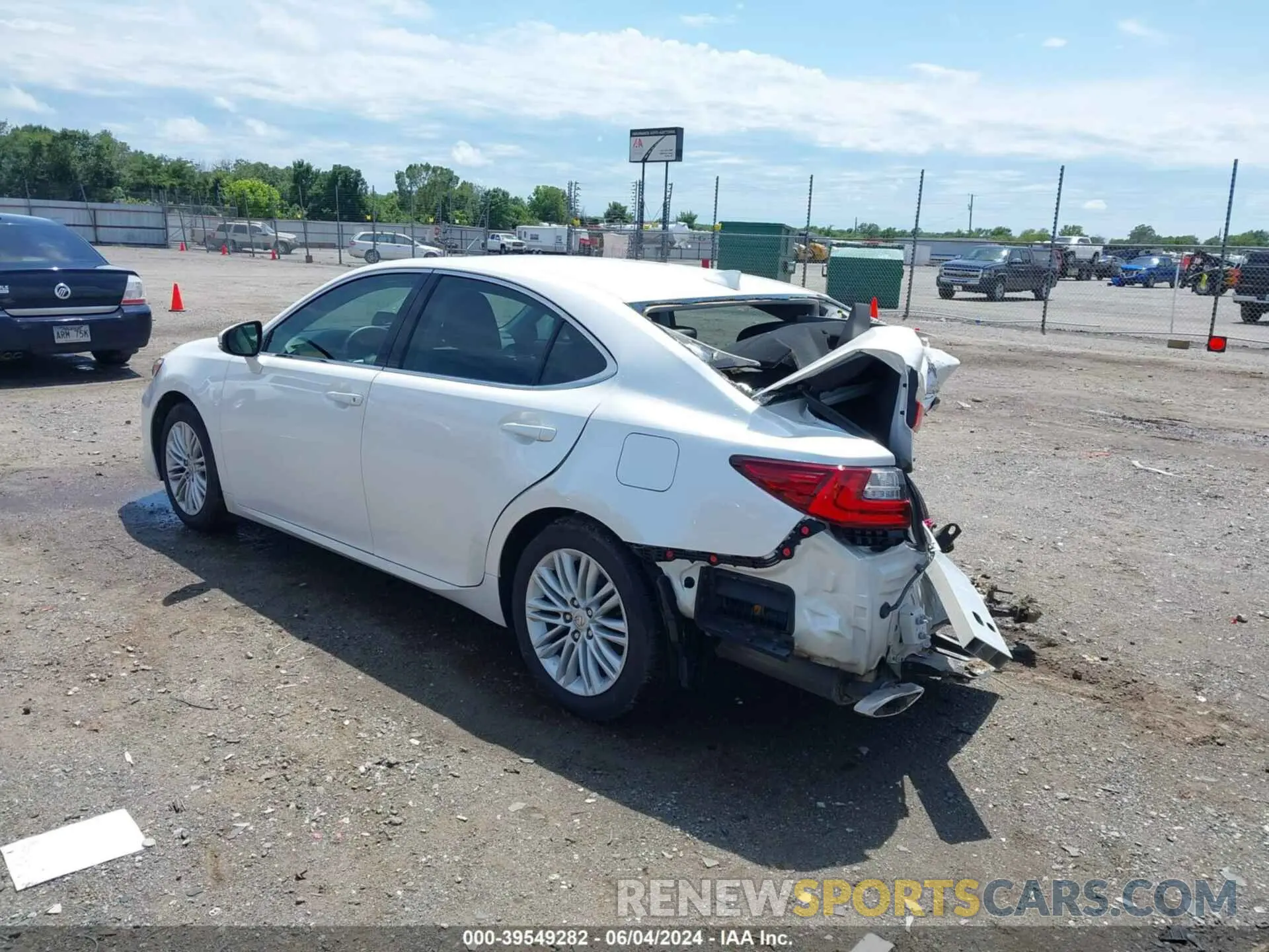 3 Photograph of a damaged car 58ABK1GG7JU089480 LEXUS ES 2018