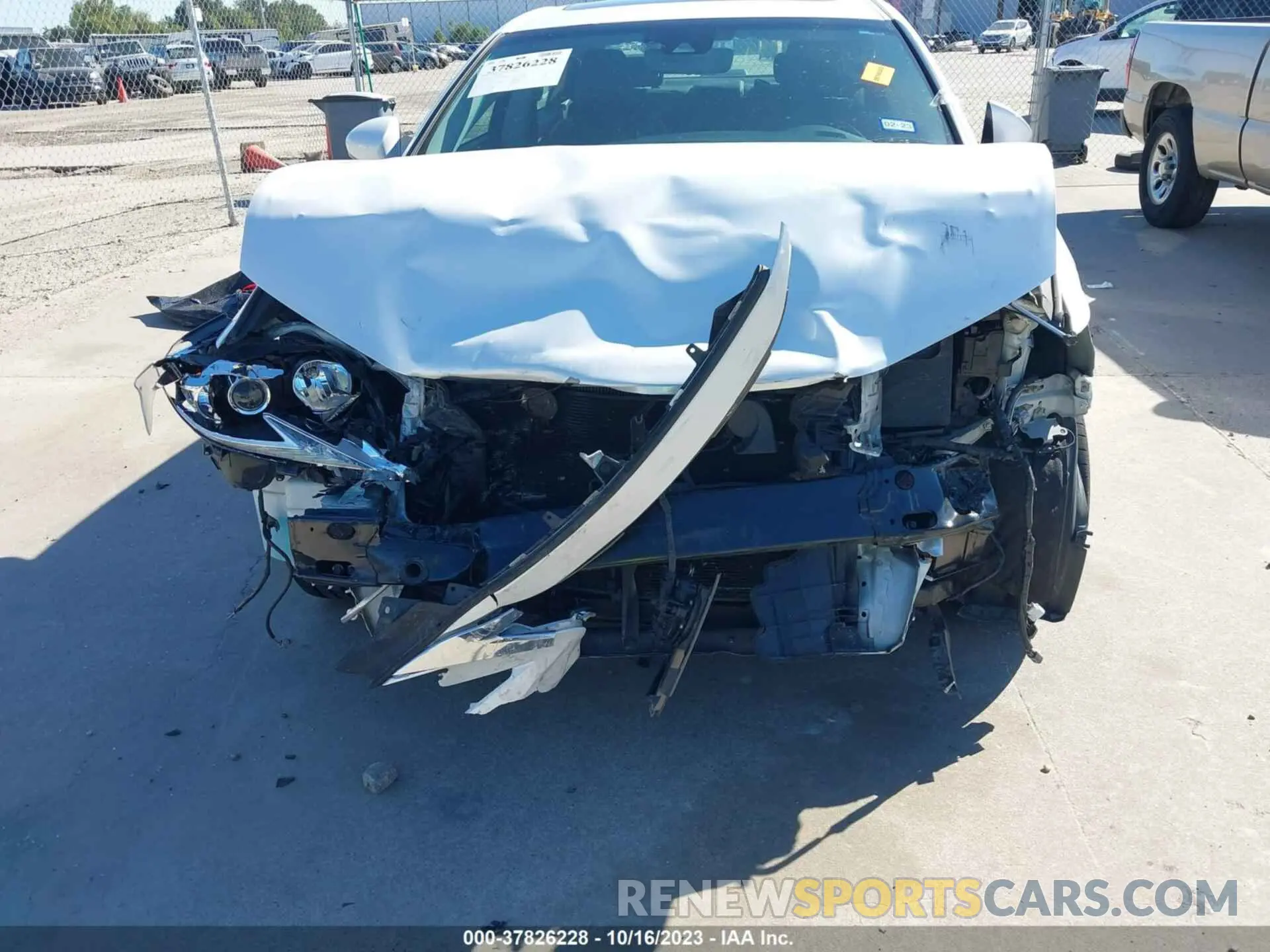 6 Photograph of a damaged car 58ABK1GG9JU114766 LEXUS ES 2018