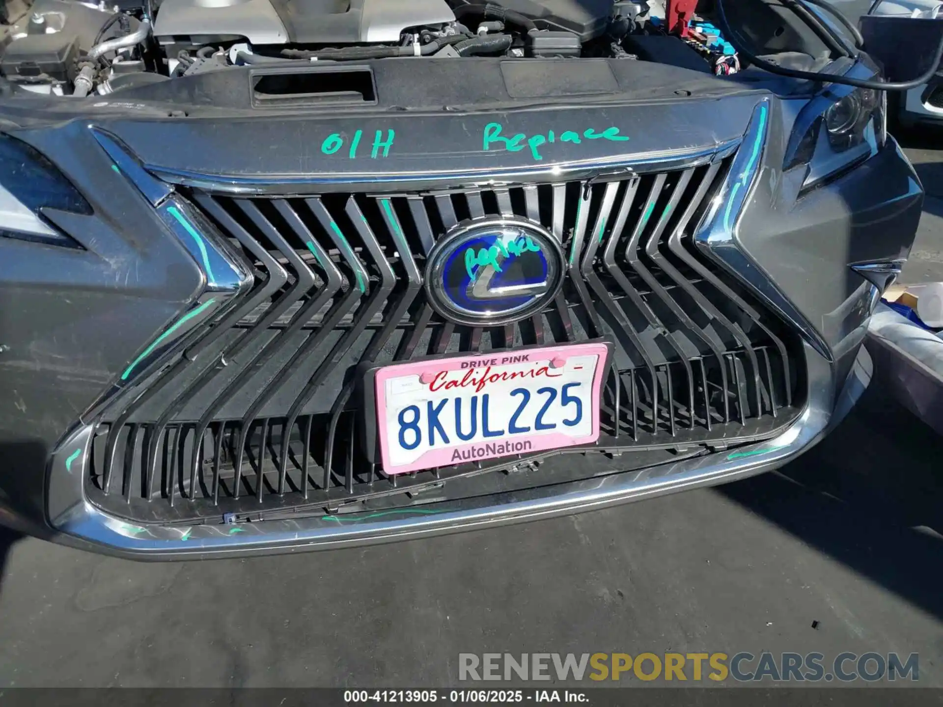 17 Photograph of a damaged car 58AB21B13KU001514 LEXUS ES 2019