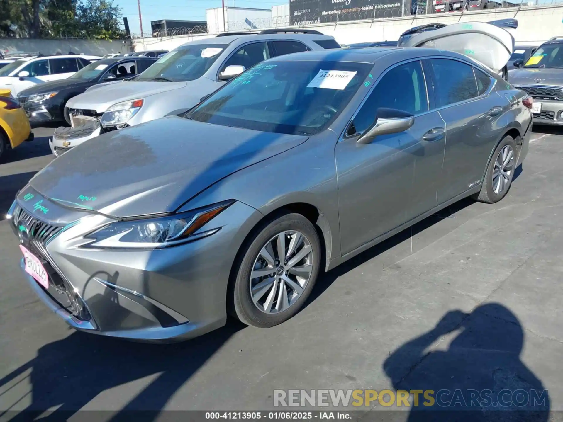 2 Photograph of a damaged car 58AB21B13KU001514 LEXUS ES 2019