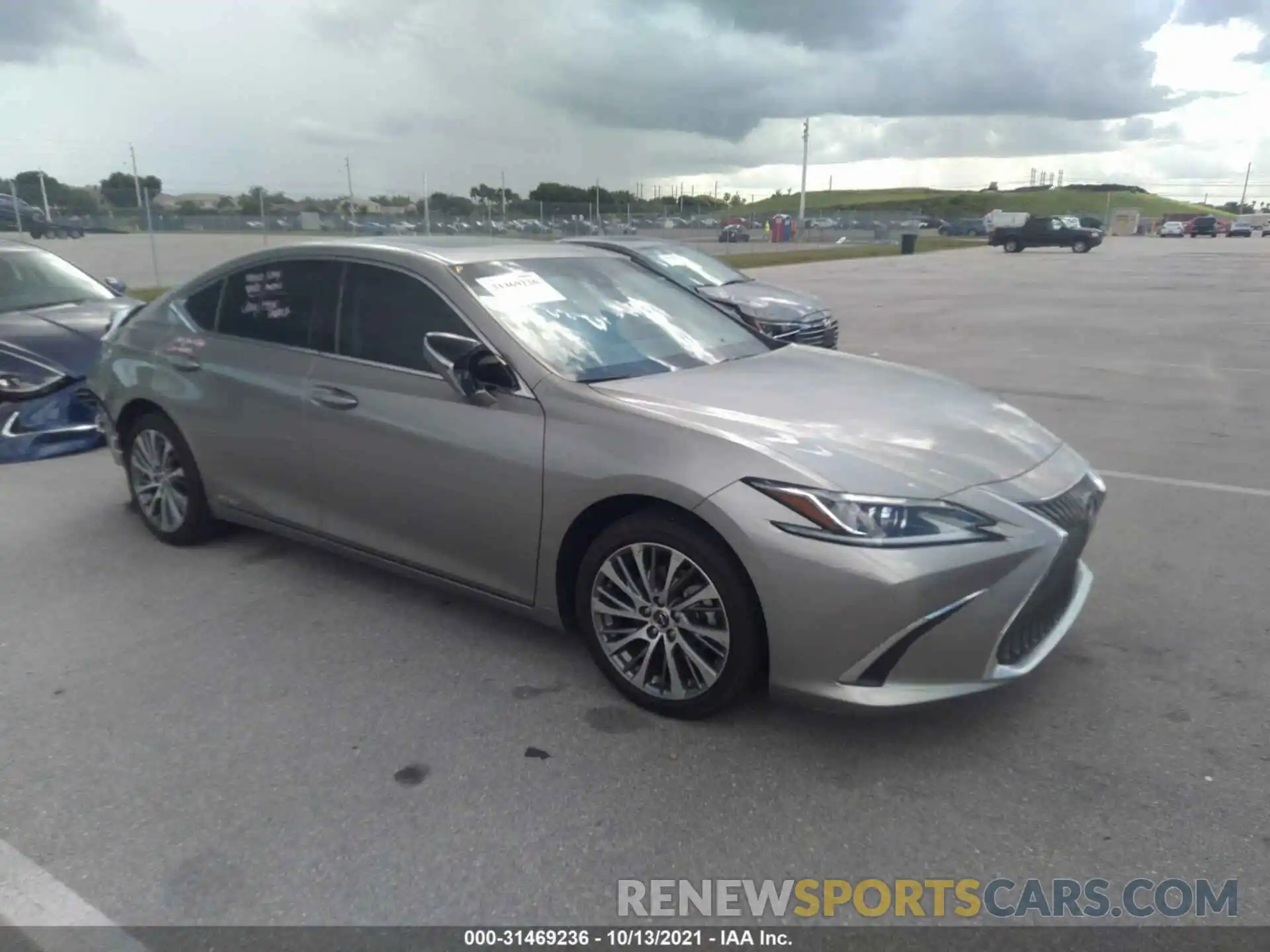 1 Photograph of a damaged car 58AB21B14KU003840 LEXUS ES 2019