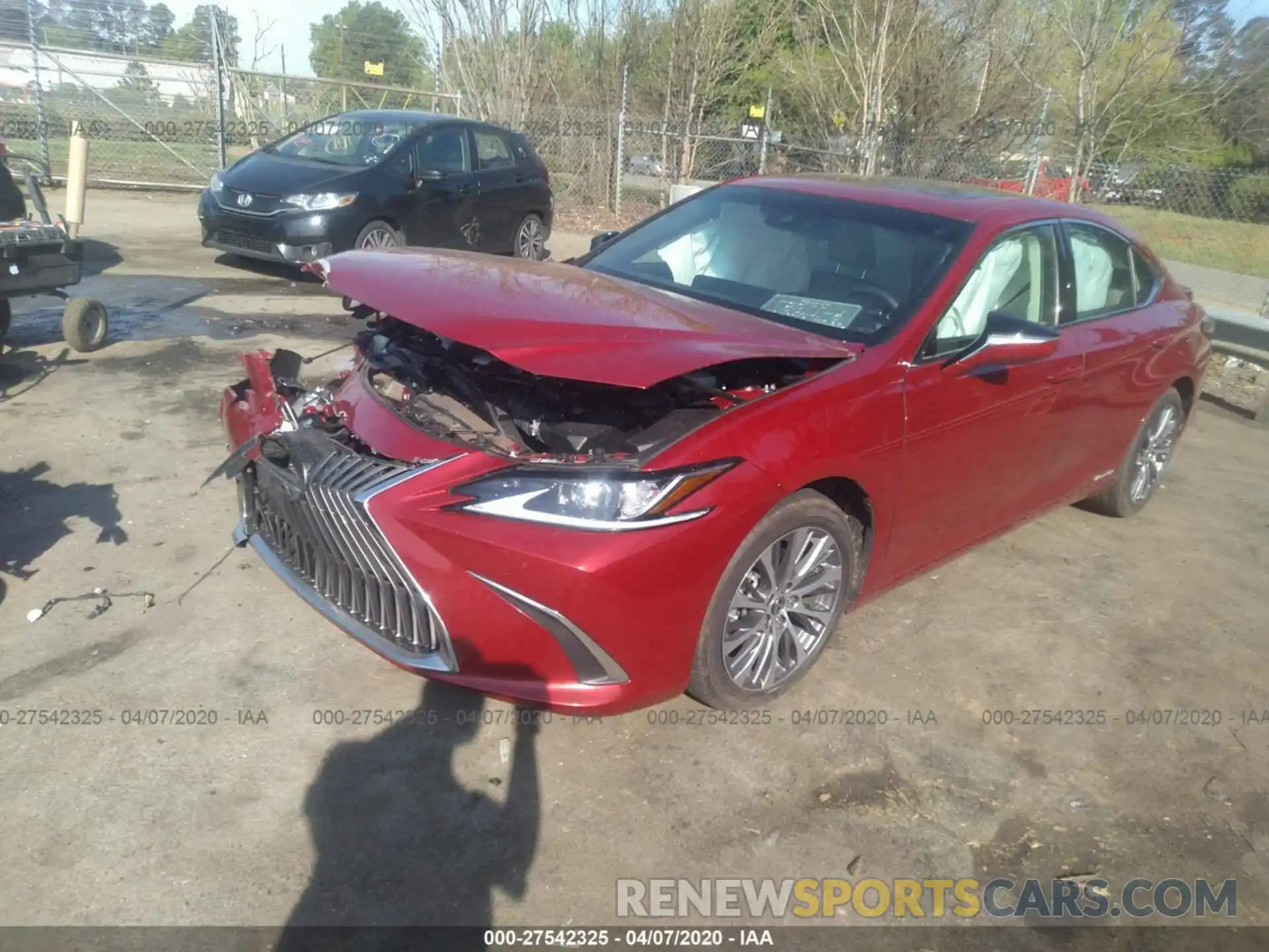 2 Photograph of a damaged car 58AB21B16KU003354 LEXUS ES 2019