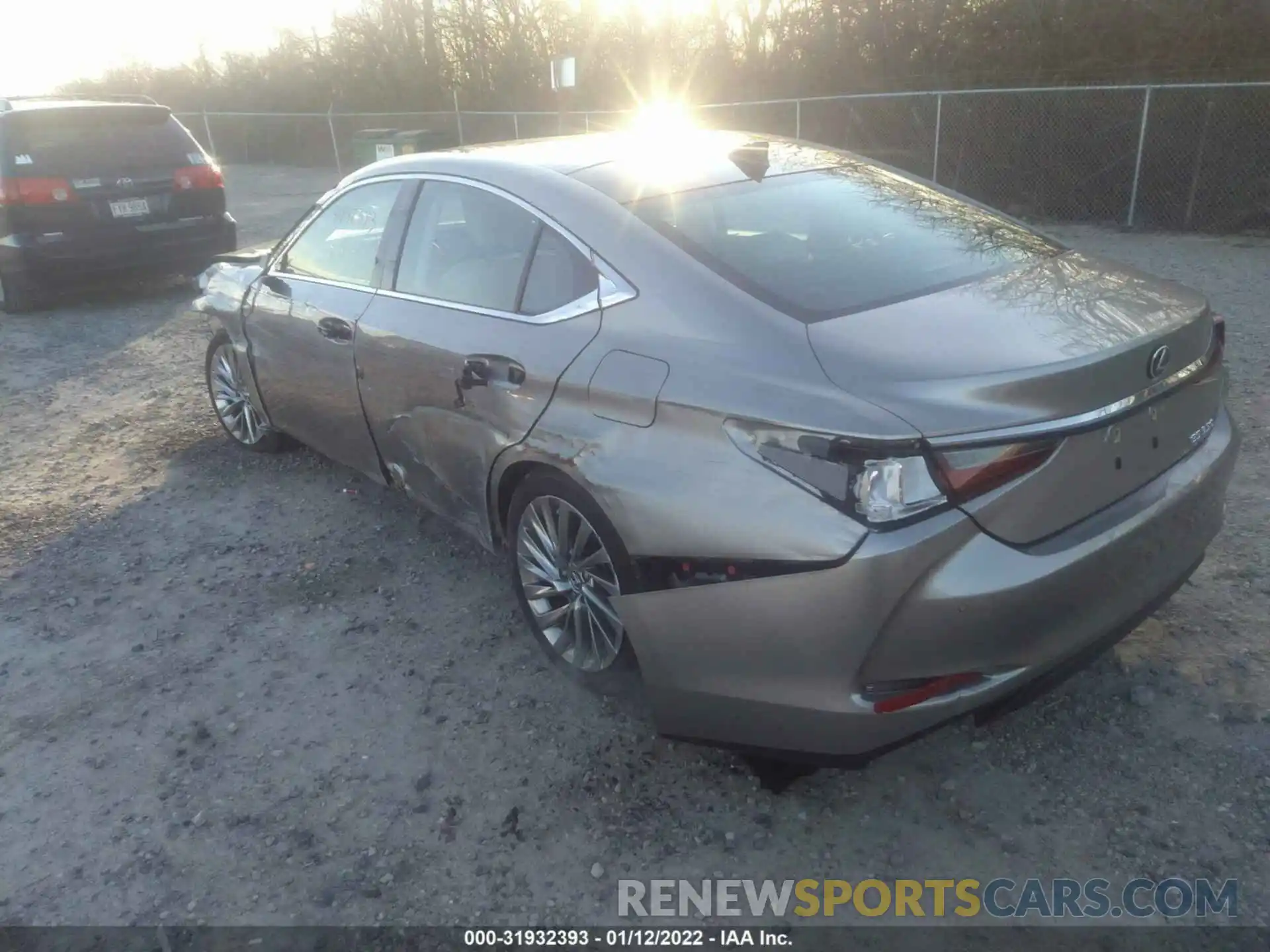 3 Photograph of a damaged car 58ABZ1B10KU017021 LEXUS ES 2019